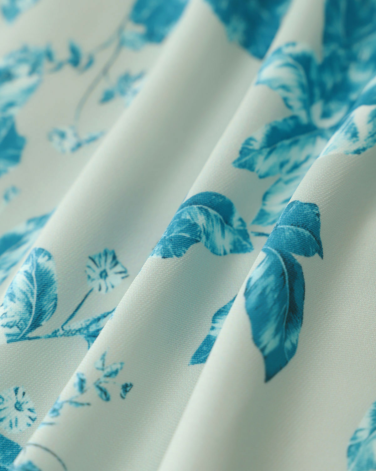 Mavi Çiçekli Cepli Şort