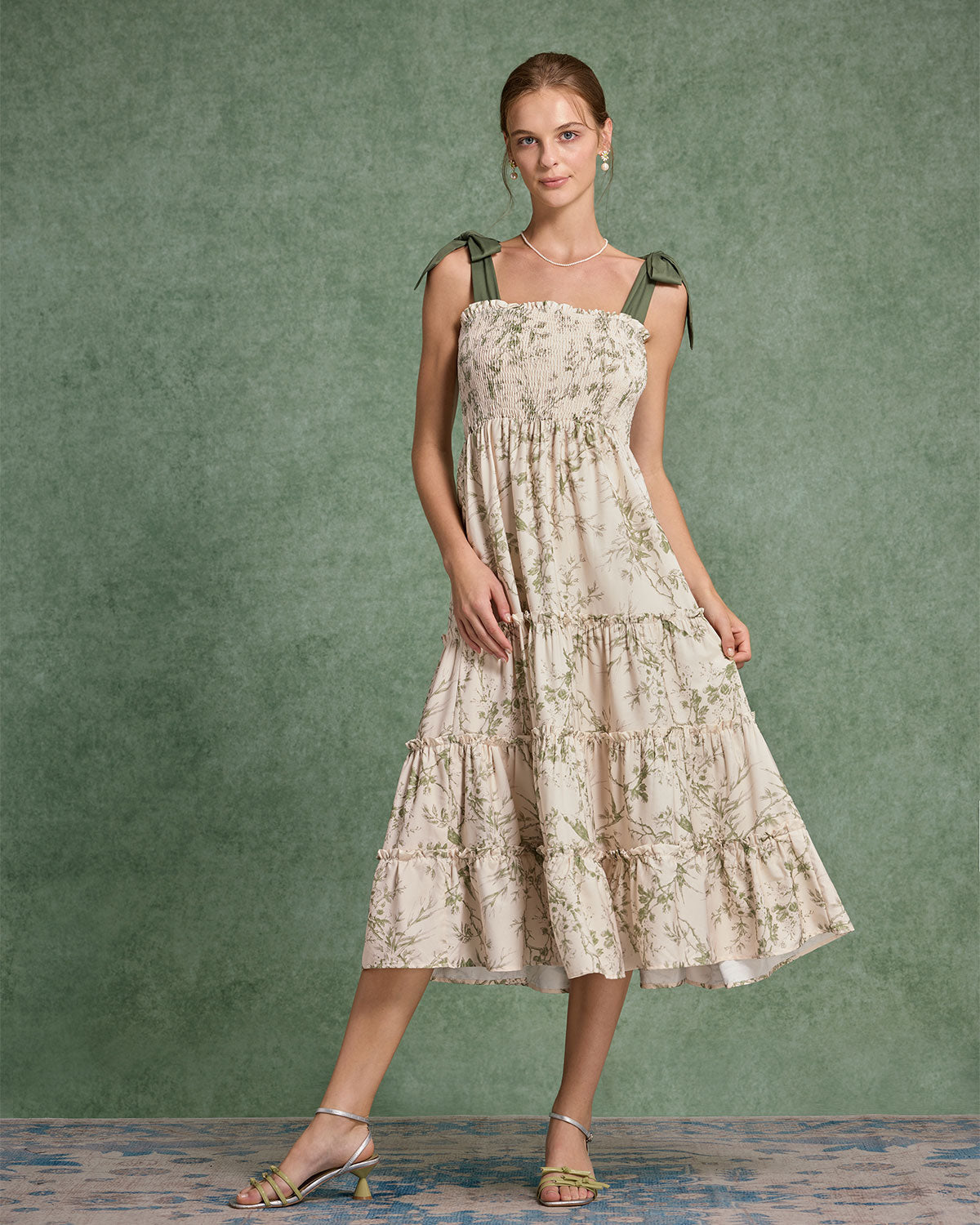 Yeşil Çiçekli Bağcıklı Midi Elbise