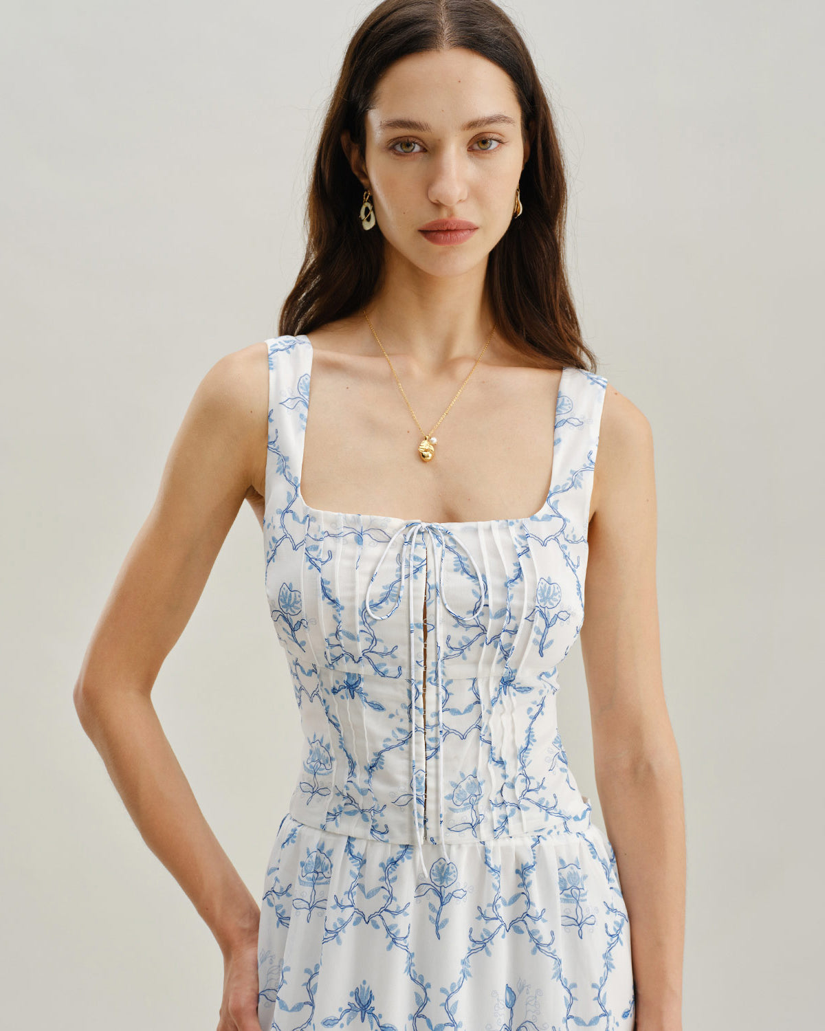 Beyaz Çiçekli Büzgülü Atlet