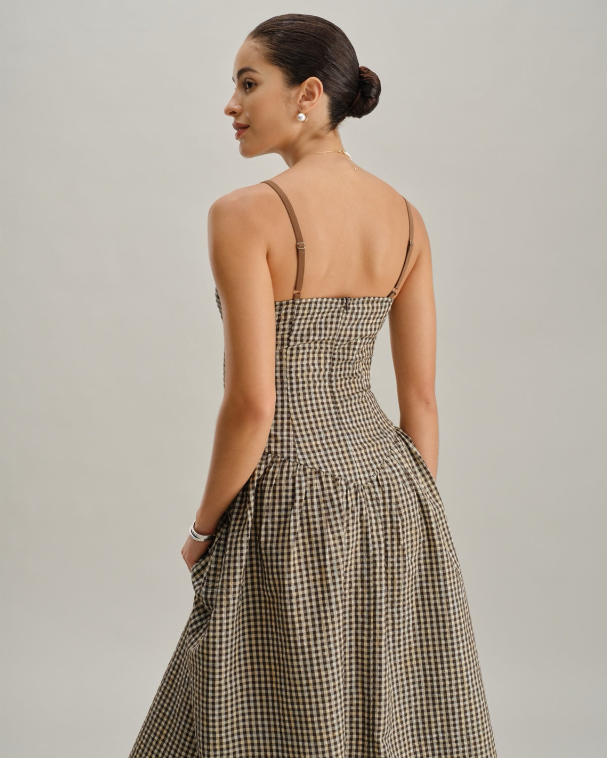 Kahverengi Ekose Büzgülü Slip Midi Elbise