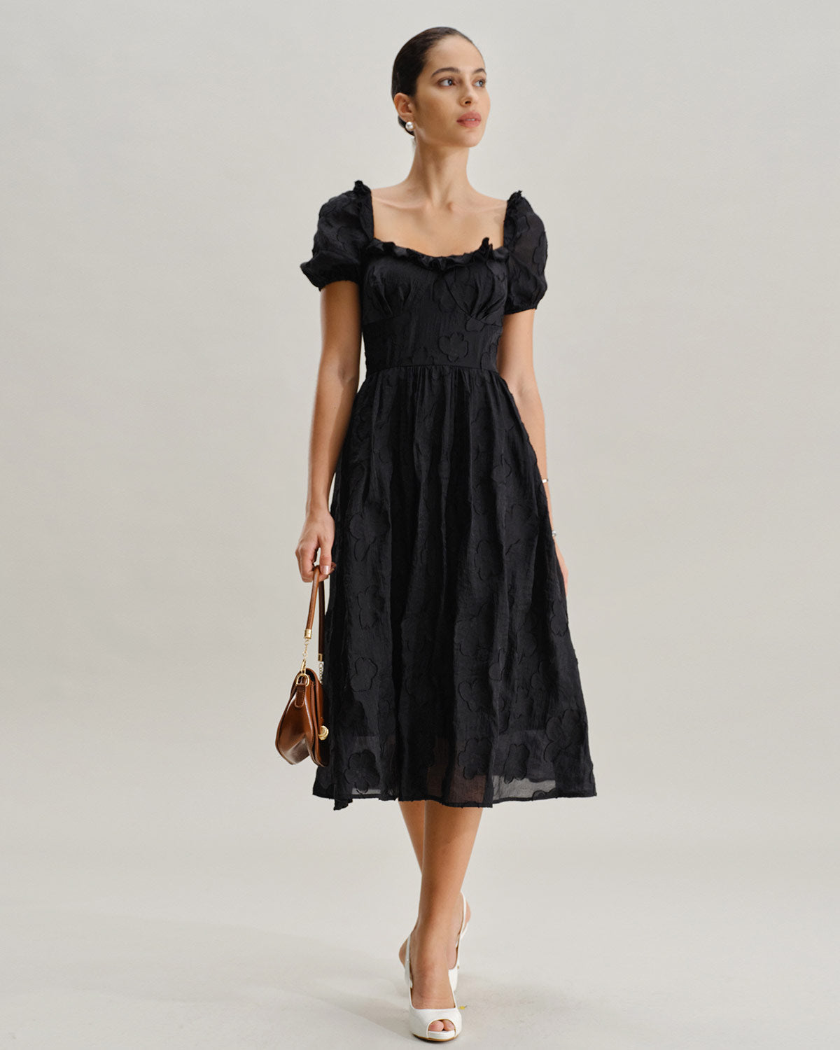 Siyah Kare Yaka Kabarık Kollu Midi Elbise