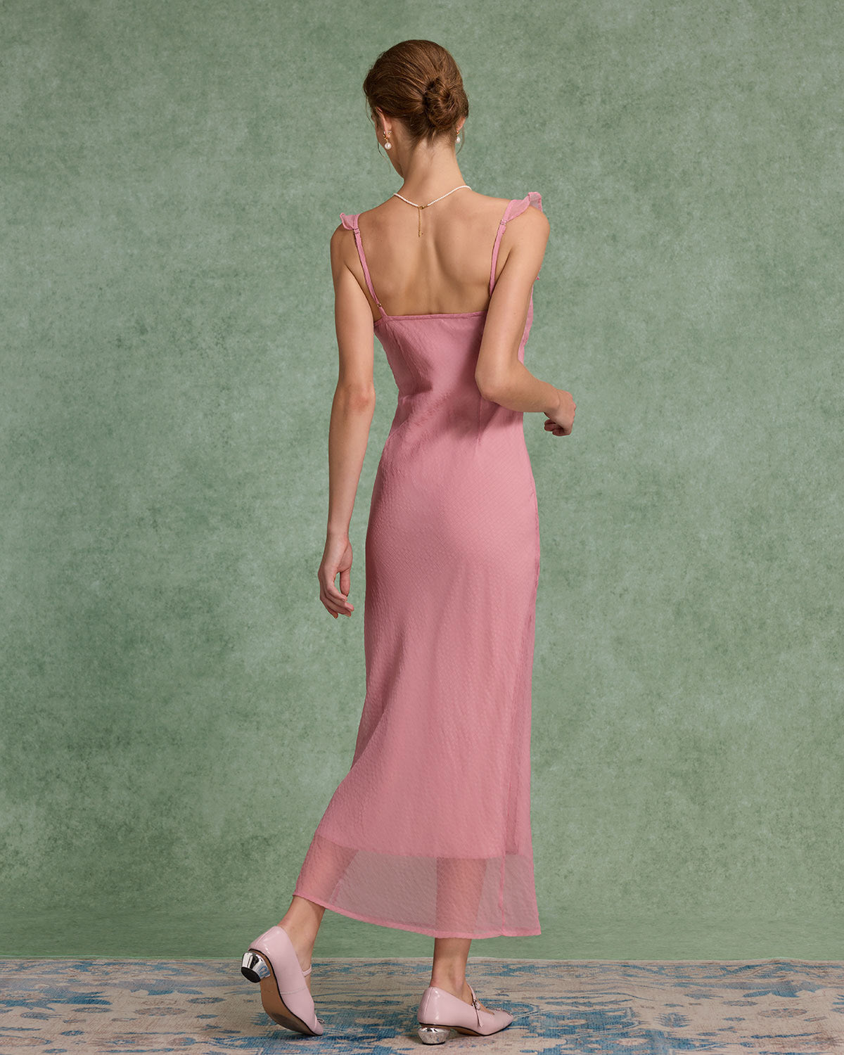 Pembe Çiçekli Volanlı Askılı Maksi Elbise