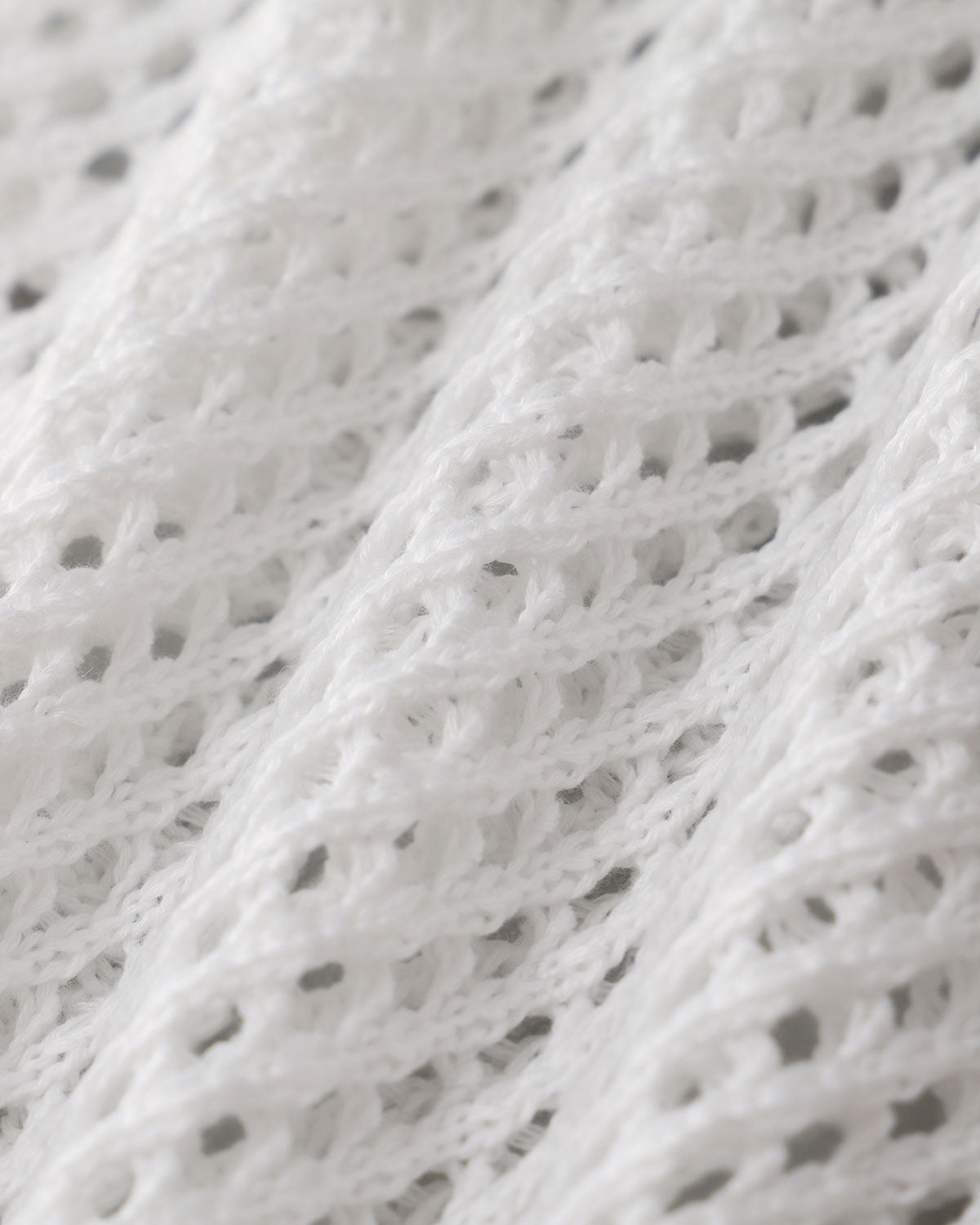 Beyaz V Yakalı Kesikli Tank Top