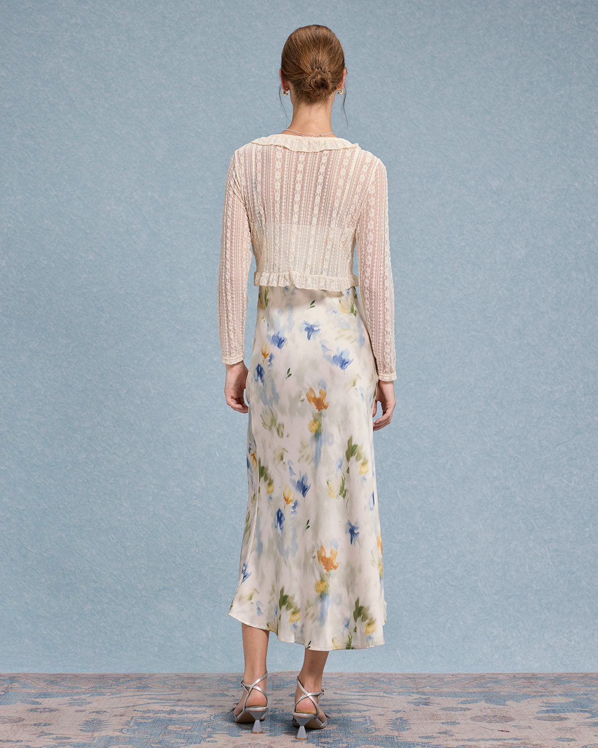 Bej V Yaka Volanlı Hırka