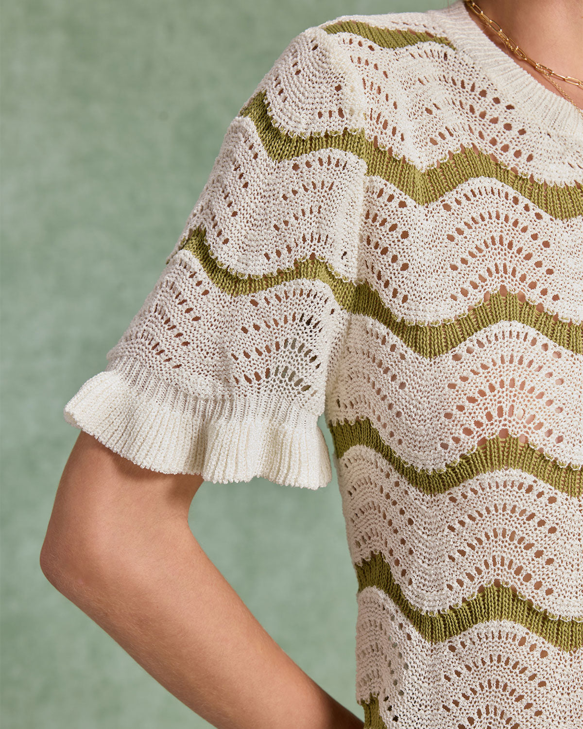 Beyaz Çizgili Yuvarlak Yaka Tığ İşi Kazak