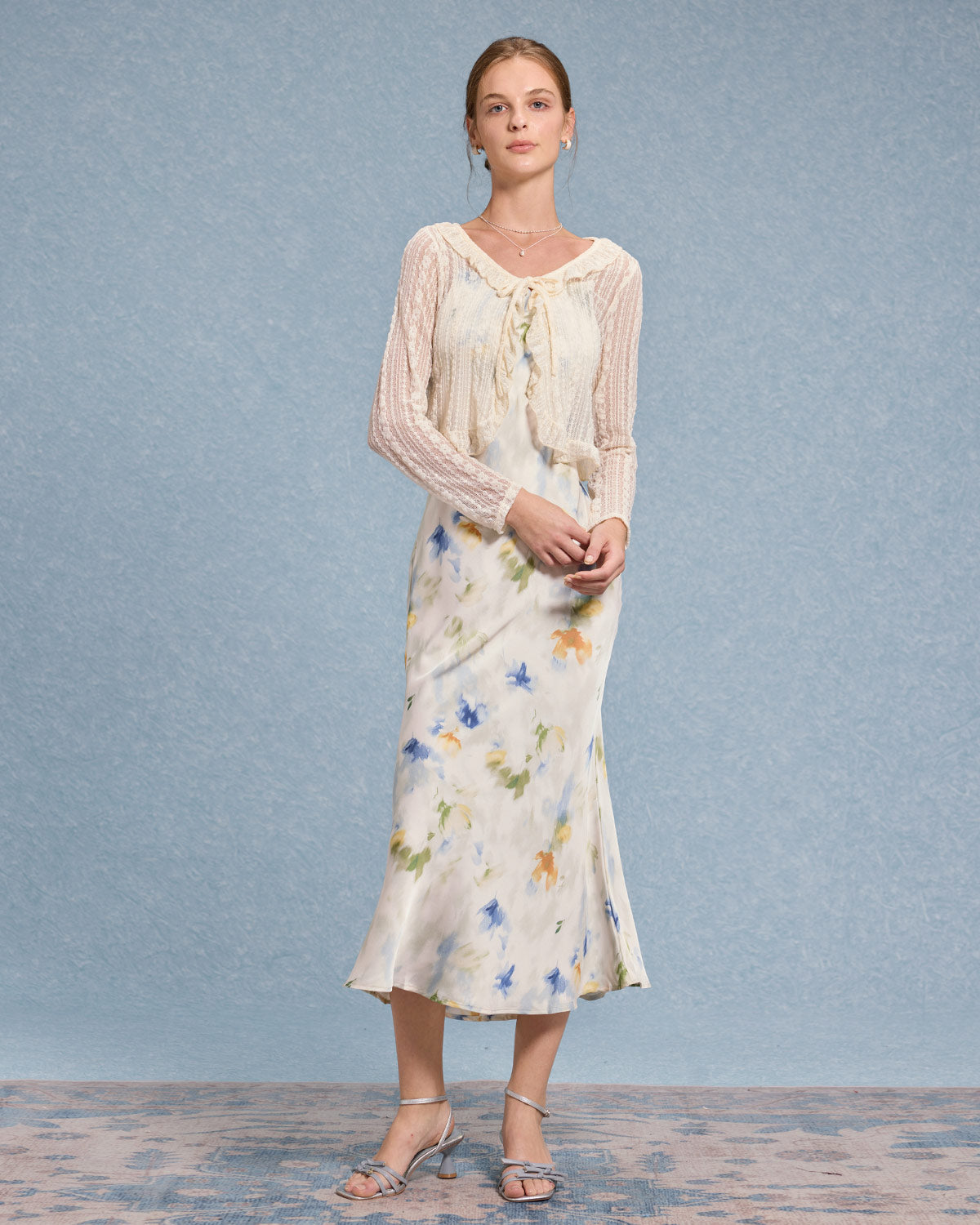 Bej V Yaka Volanlı Hırka