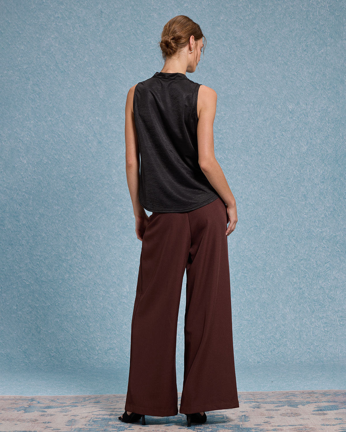 Siyah Kapşonlu Yakalı Tank Top