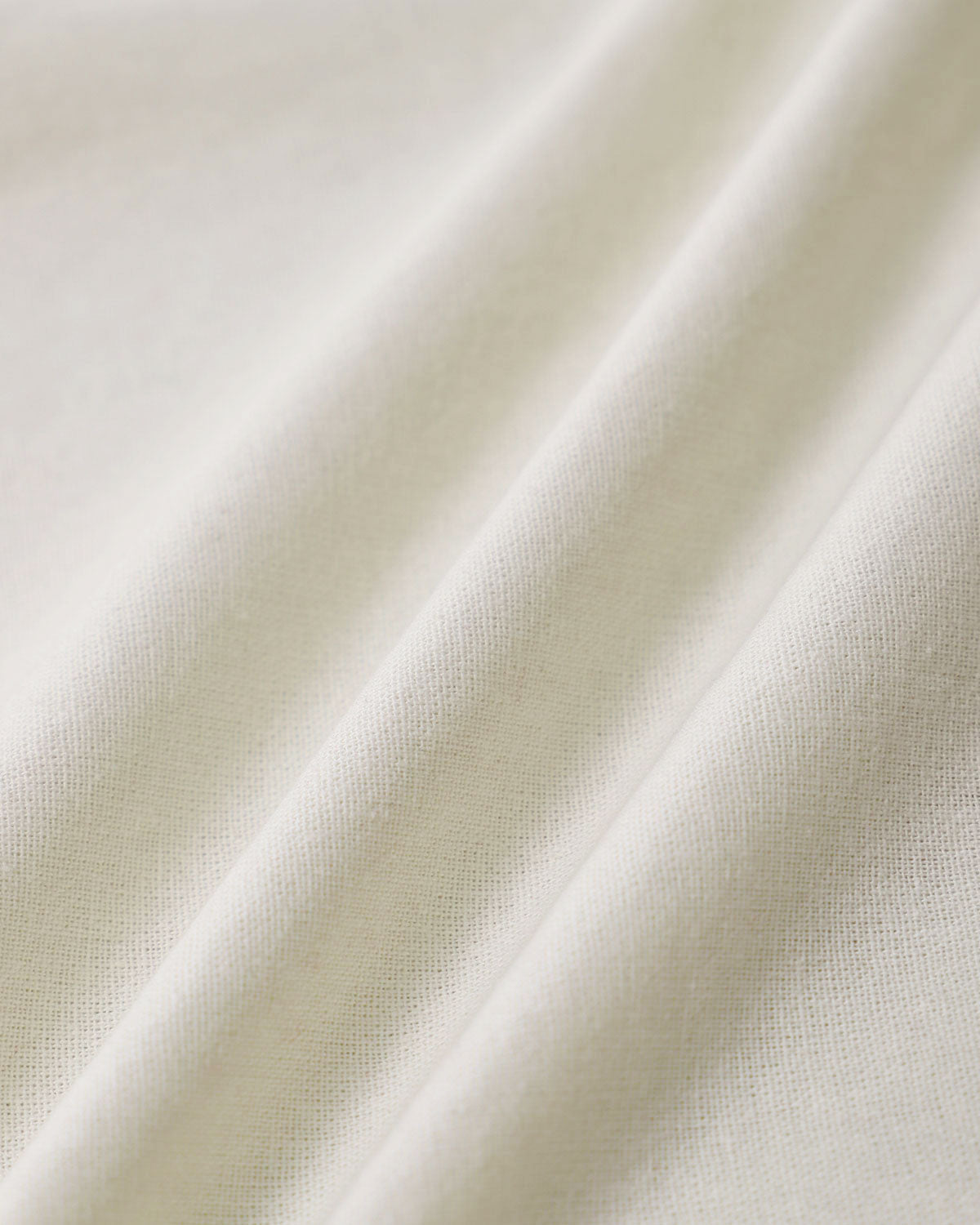 Beyaz Yuvarlak Yaka Düğmeli Yelek