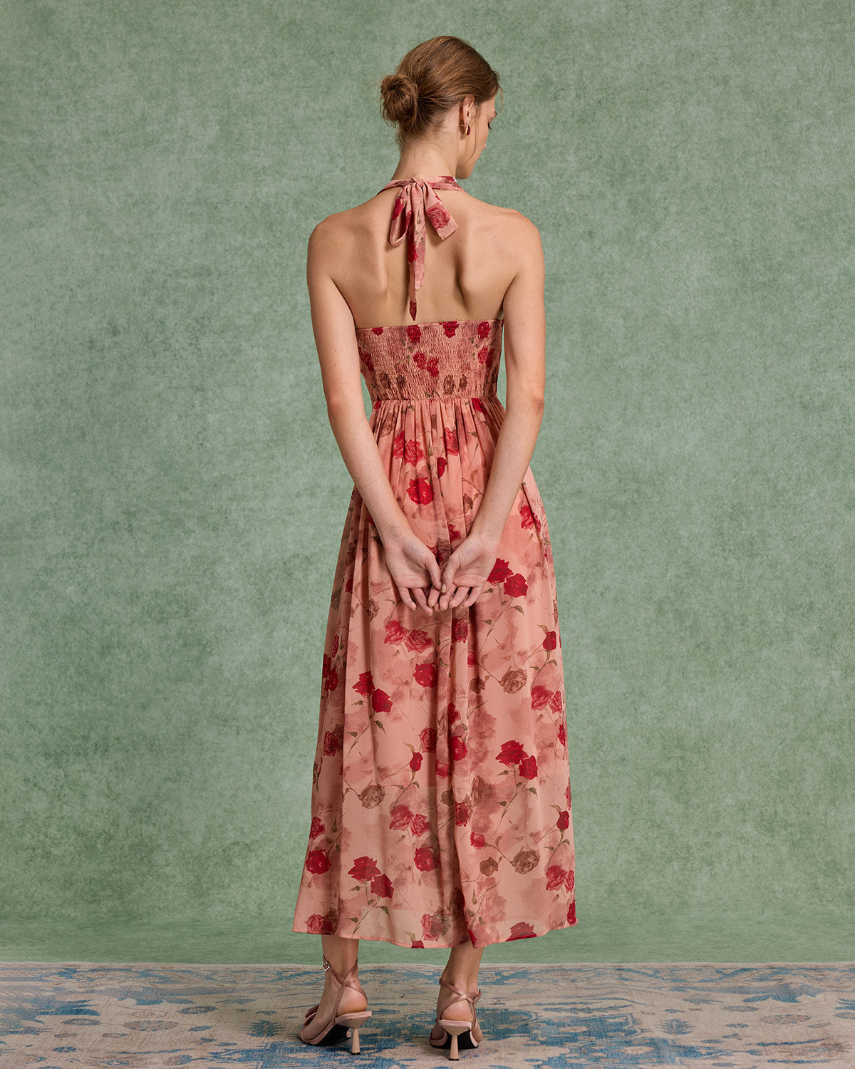 Kırmızı Çiçekli Büzgülü Askılı Maksi Elbise