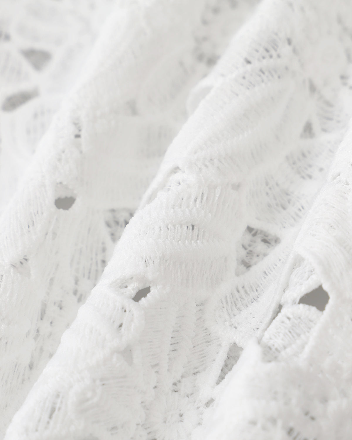 Beyaz Kesik Düğmeli Maksi Elbise