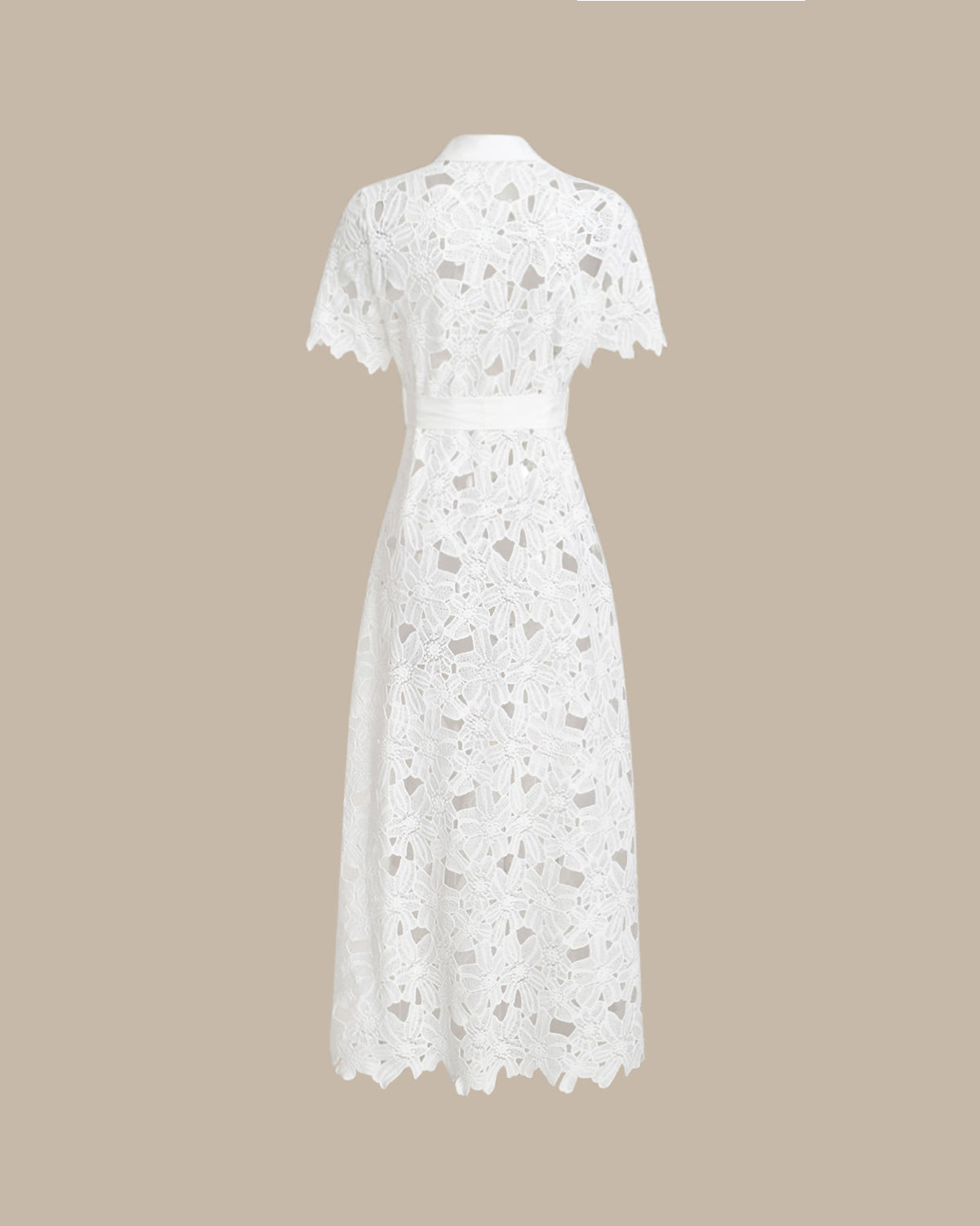 Beyaz Kesik Düğmeli Maksi Elbise