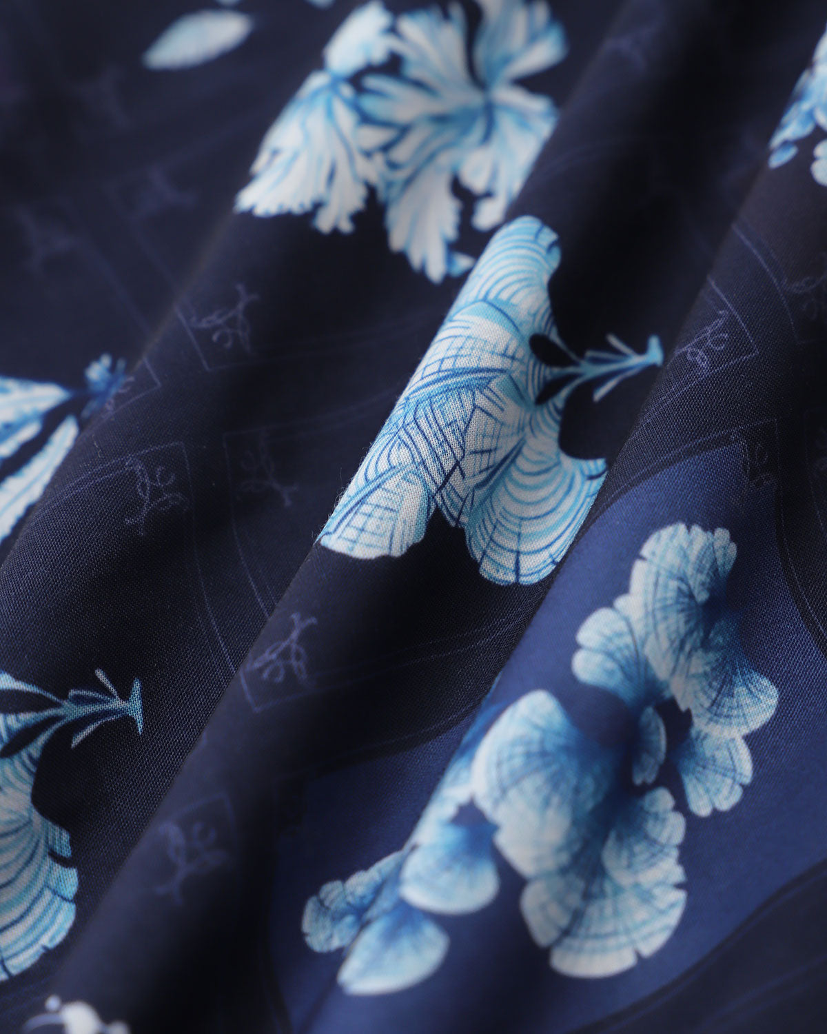 Mavi Çiçekli Kıvrımlı Bohem Slip Maksi Elbise