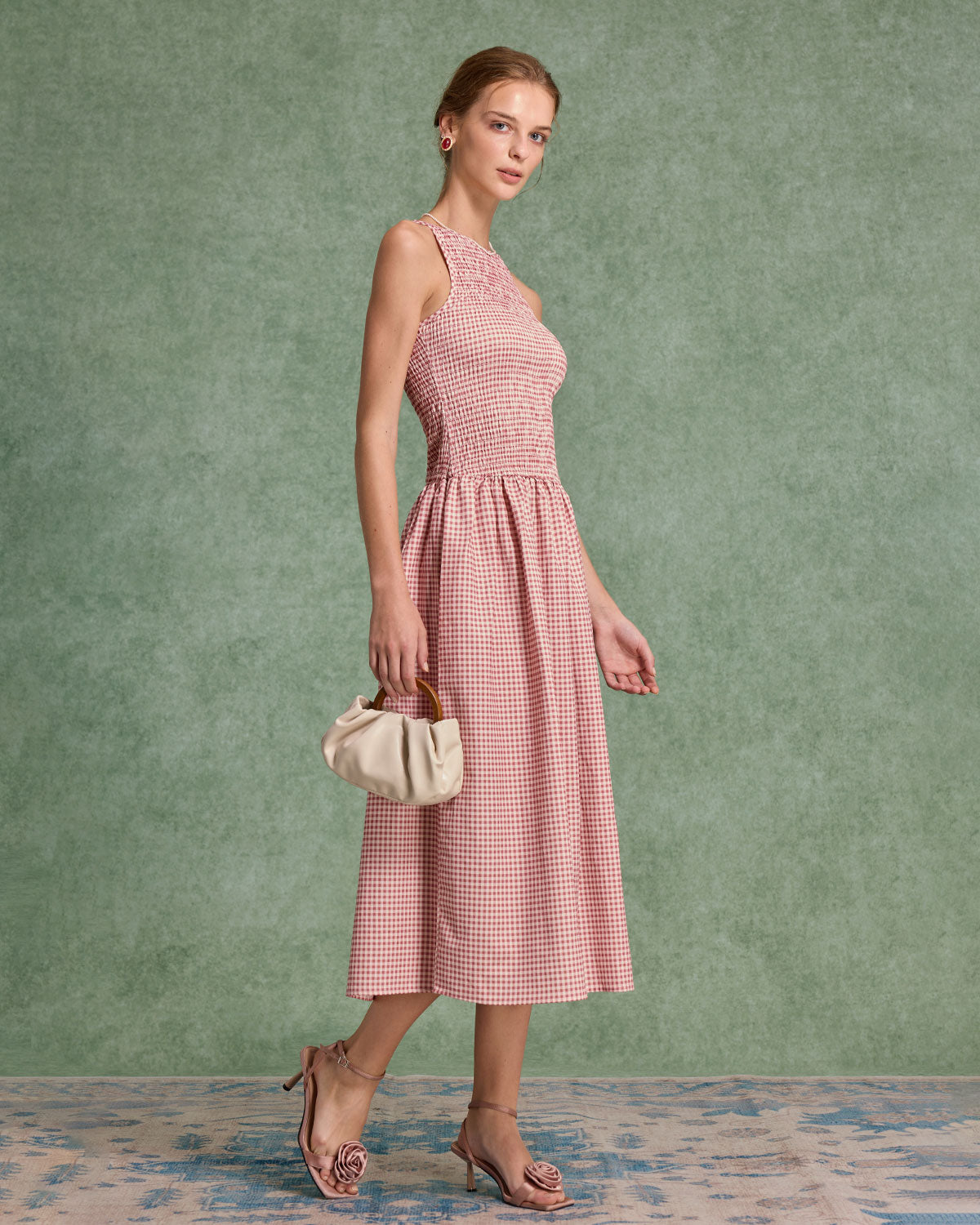 Kırmızı Kareli Büzgülü Kolsuz Midi Elbise