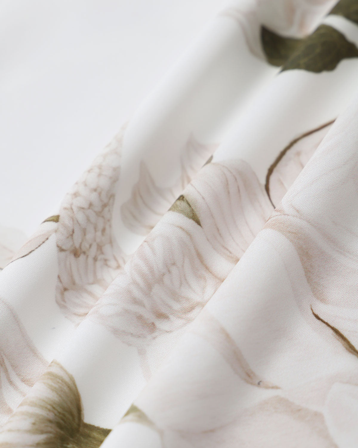 Beyaz Çiçekli Midi Etek