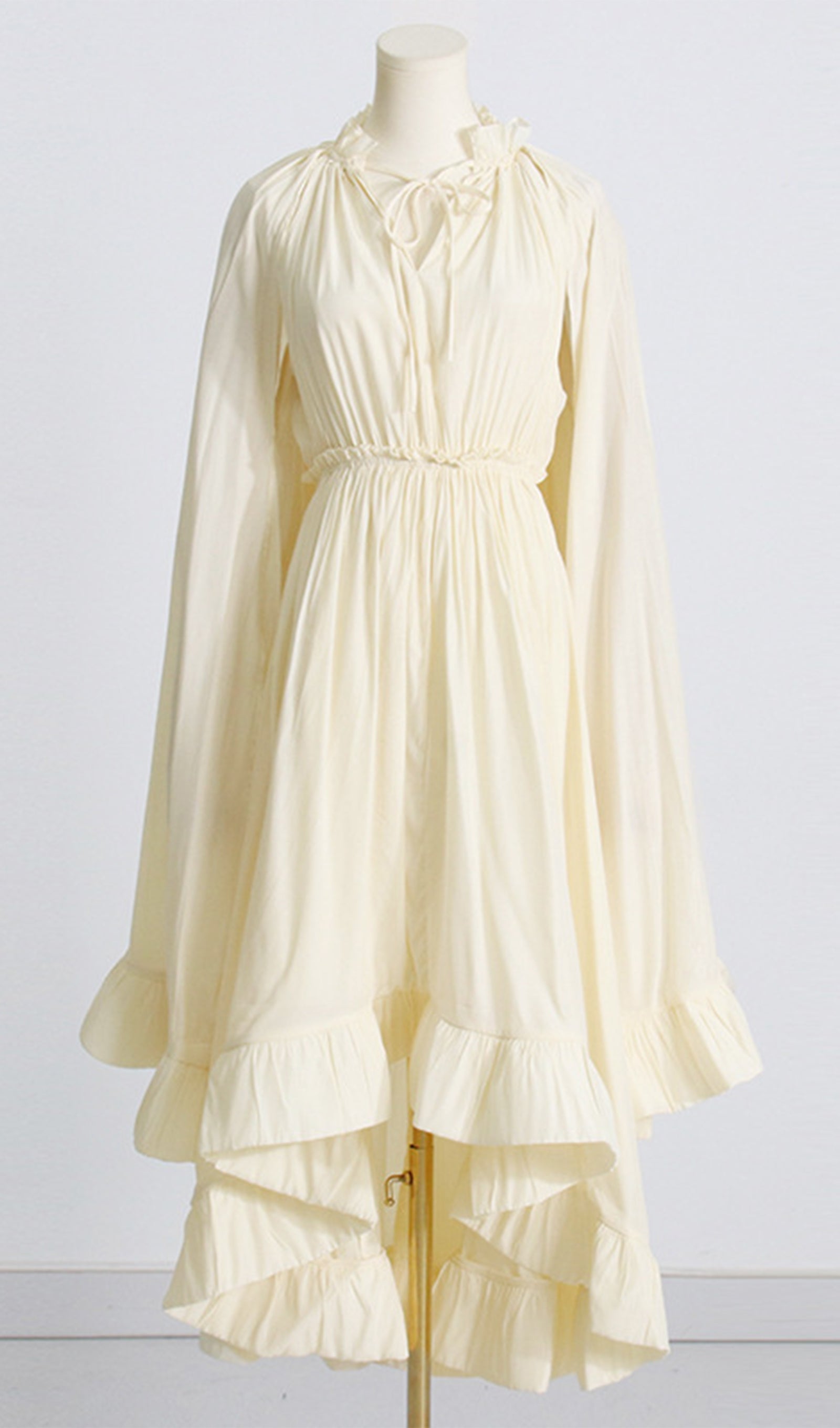 Pelerin Kollu Pileli Bol Midi Elbise