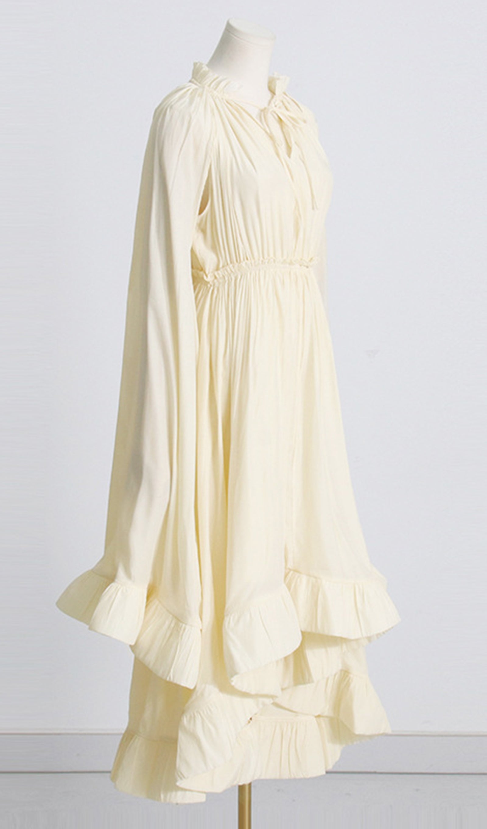 Pelerin Kollu Pileli Bol Midi Elbise