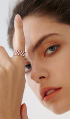 Siyah Beyaz Kareli Dama Tahtası Yüzükler