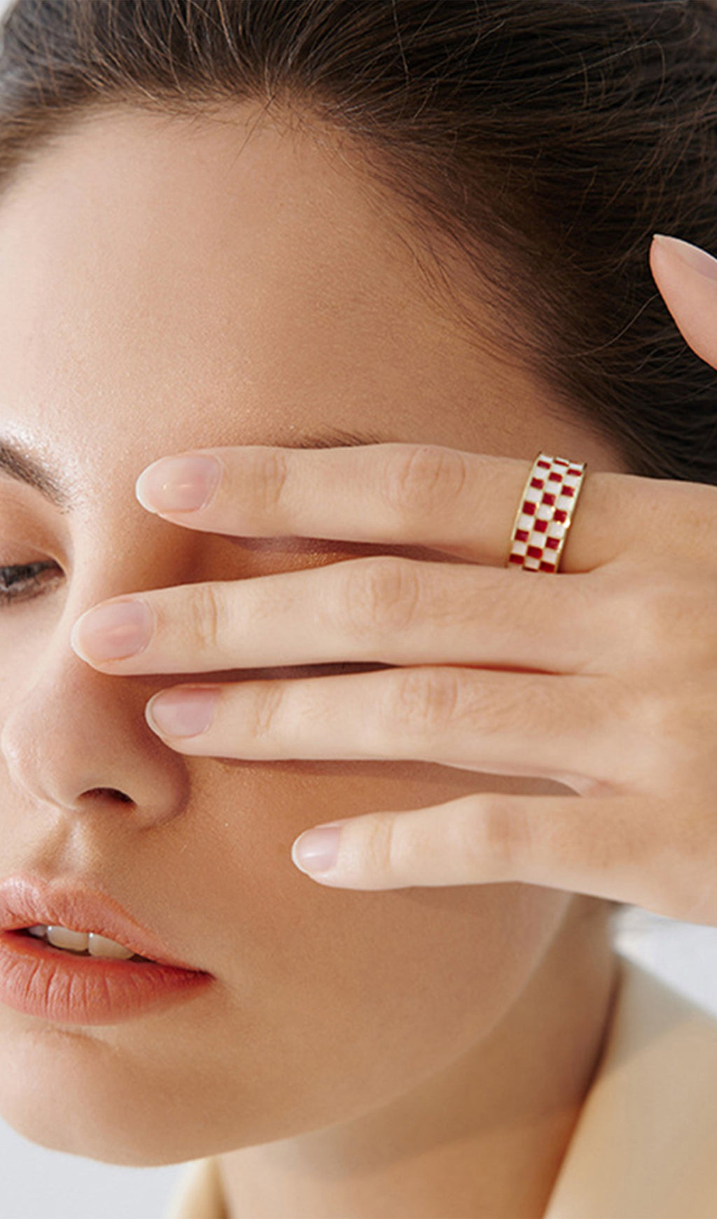 Siyah Beyaz Kareli Dama Tahtası Yüzükler