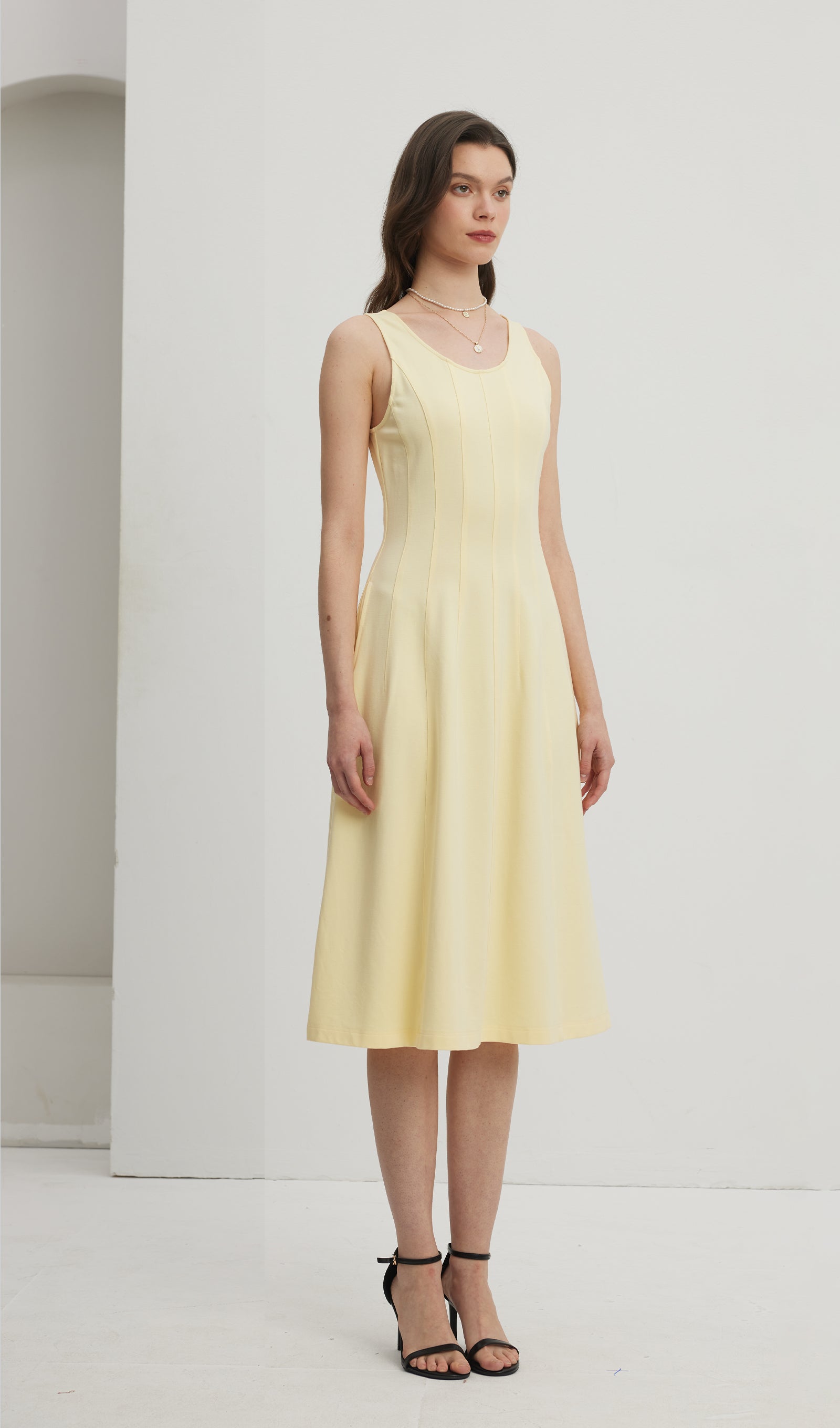 Pileli Bölünmüş Midi Elbise