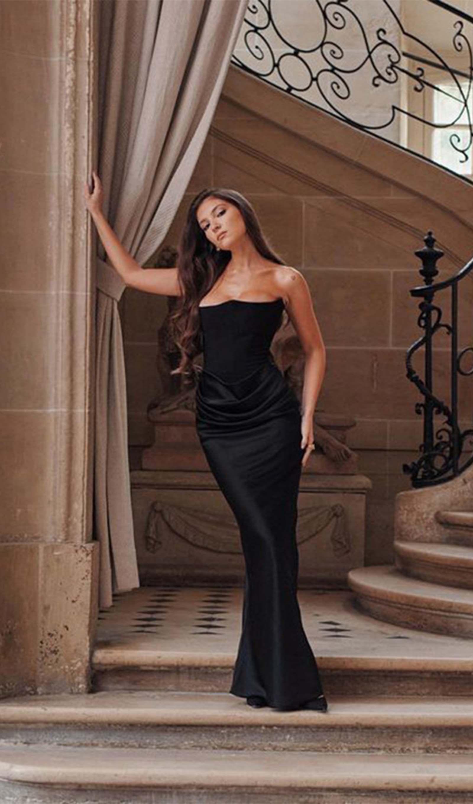 Omuz Açık Saten Uzun Elbise