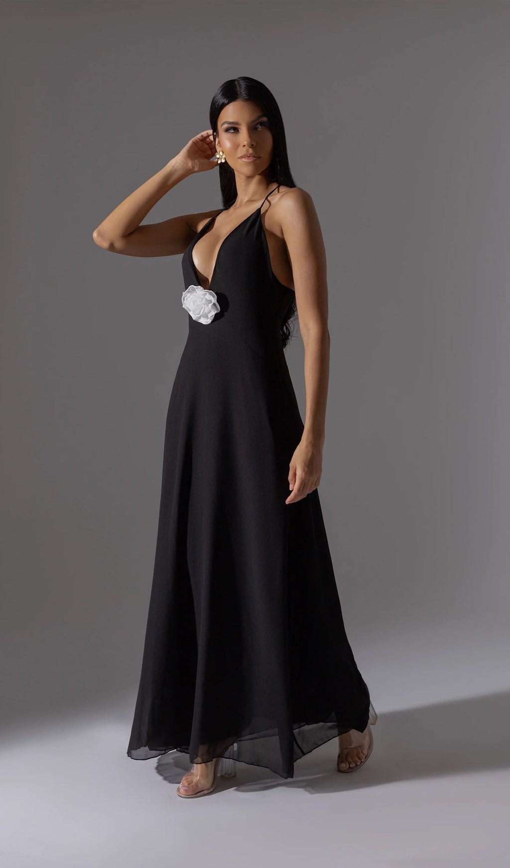 V Yaka Askılı Midi Elbise