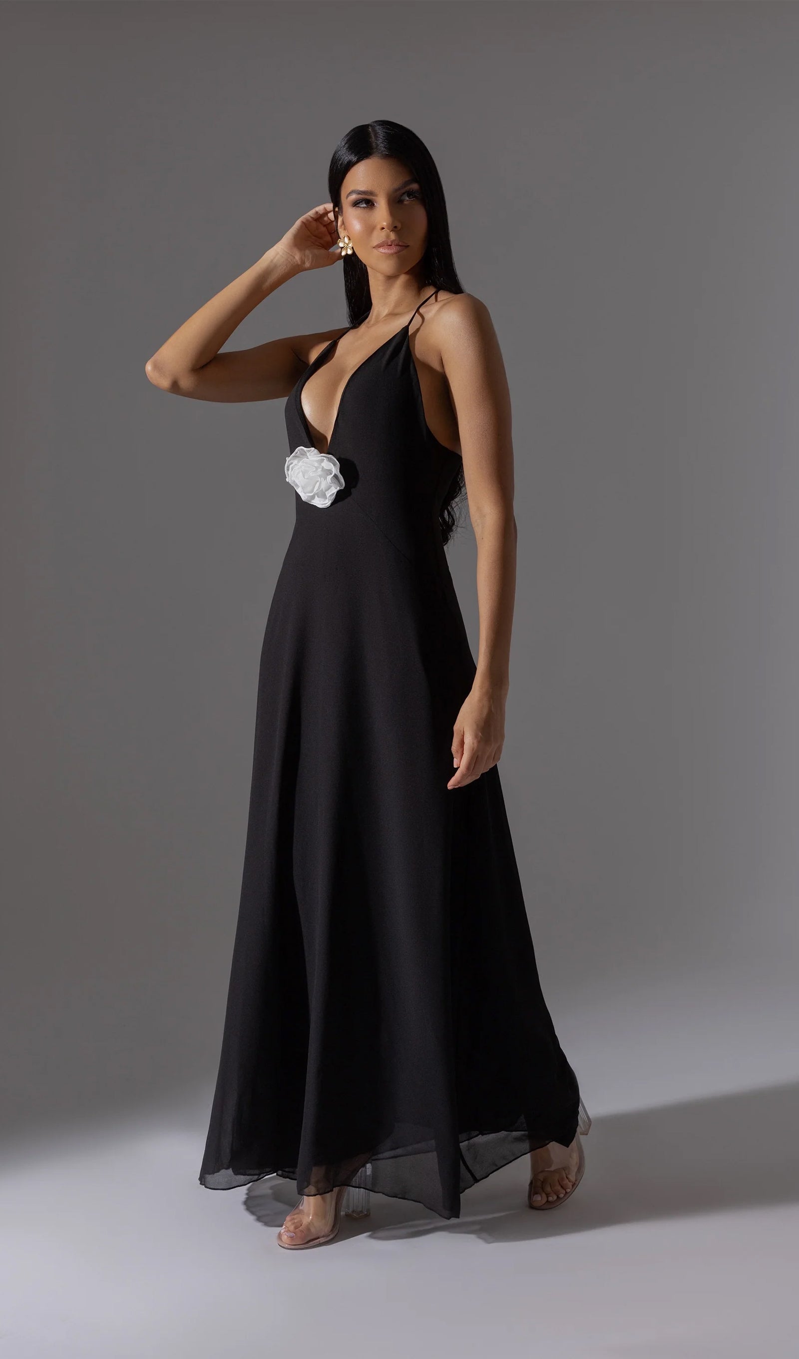 V Yaka Askılı Midi Elbise