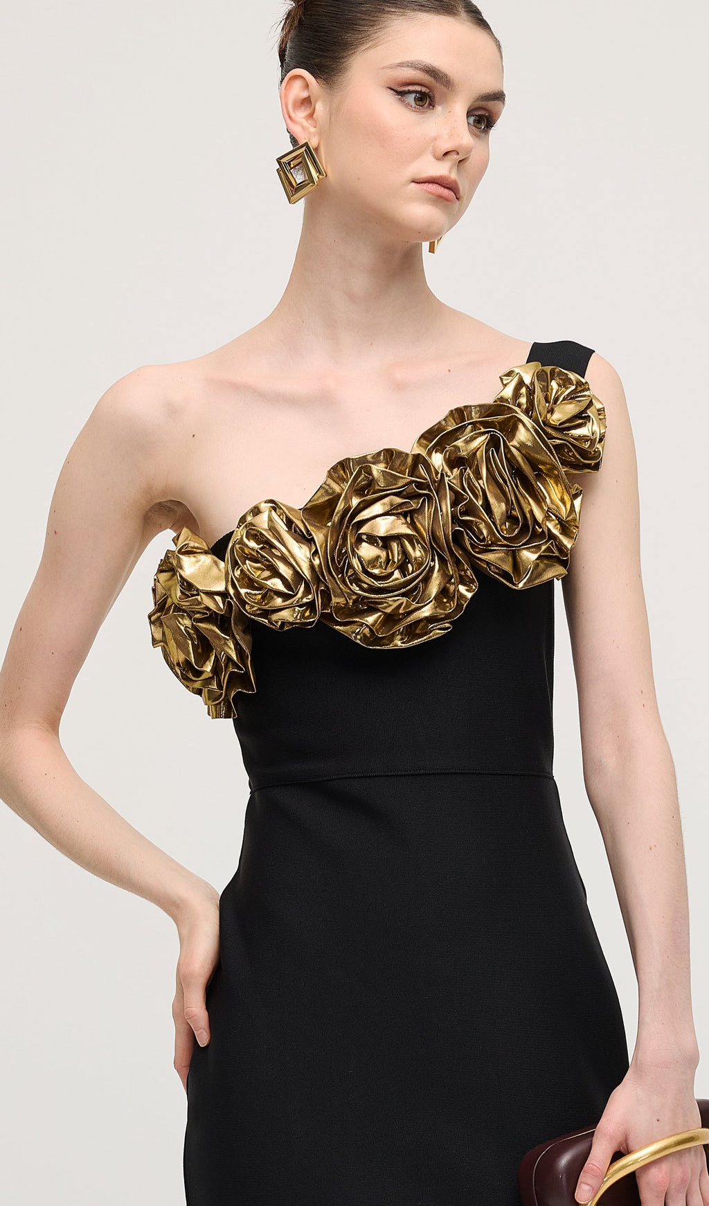 Tek Omuzlu Gül Vücuda Oturan Uzun Elbise