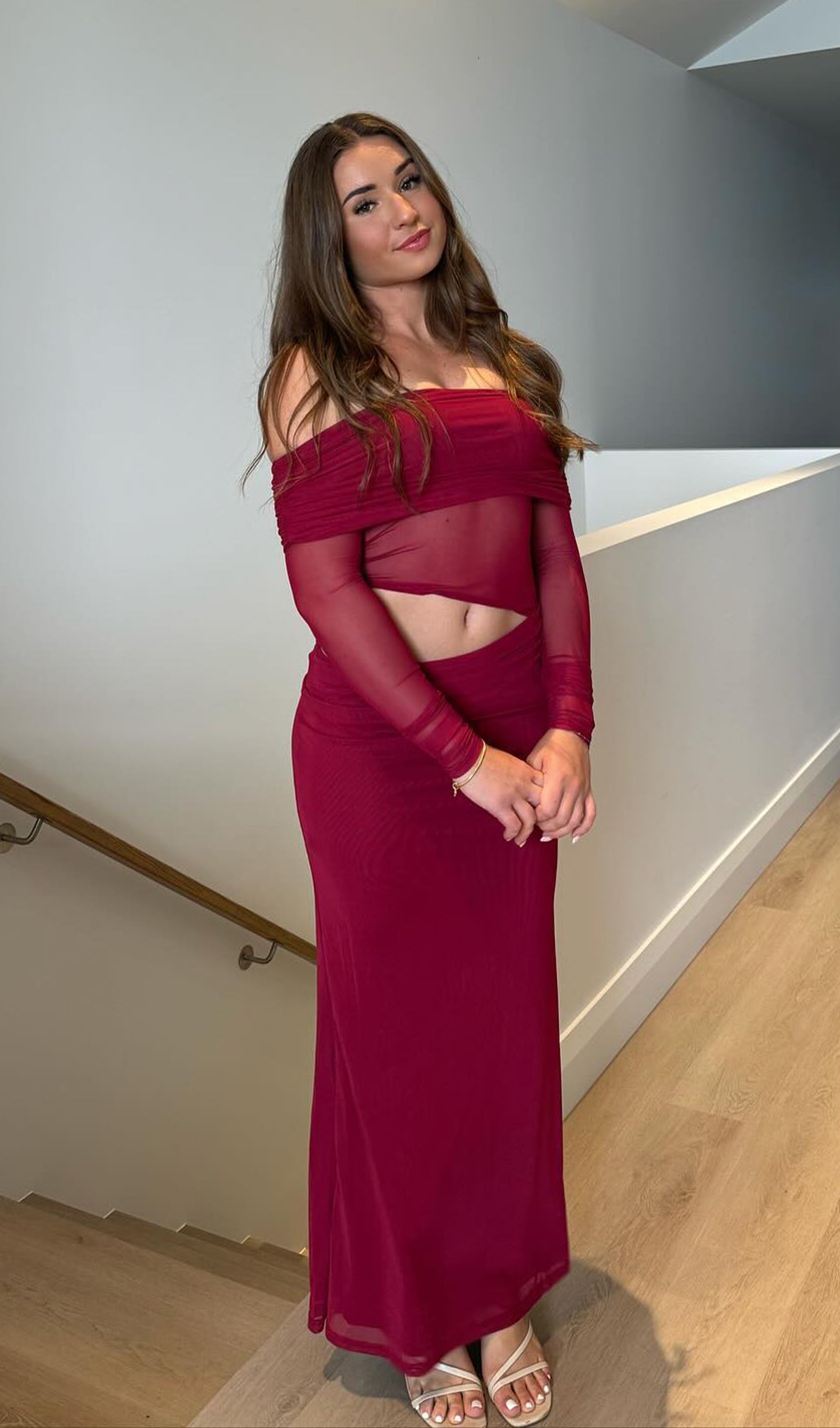 Omuz Açık Şeffaf Uzun File Kırmızı