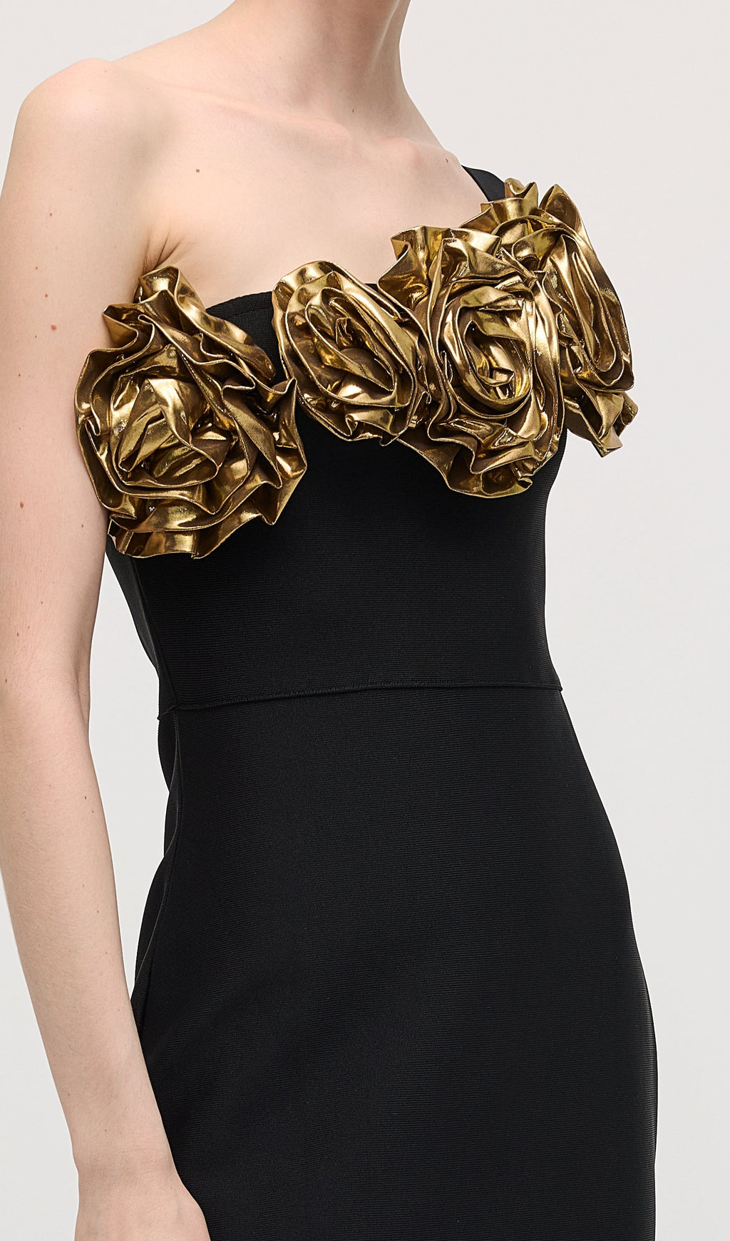 Tek Omuzlu Gül Vücuda Oturan Uzun Elbise