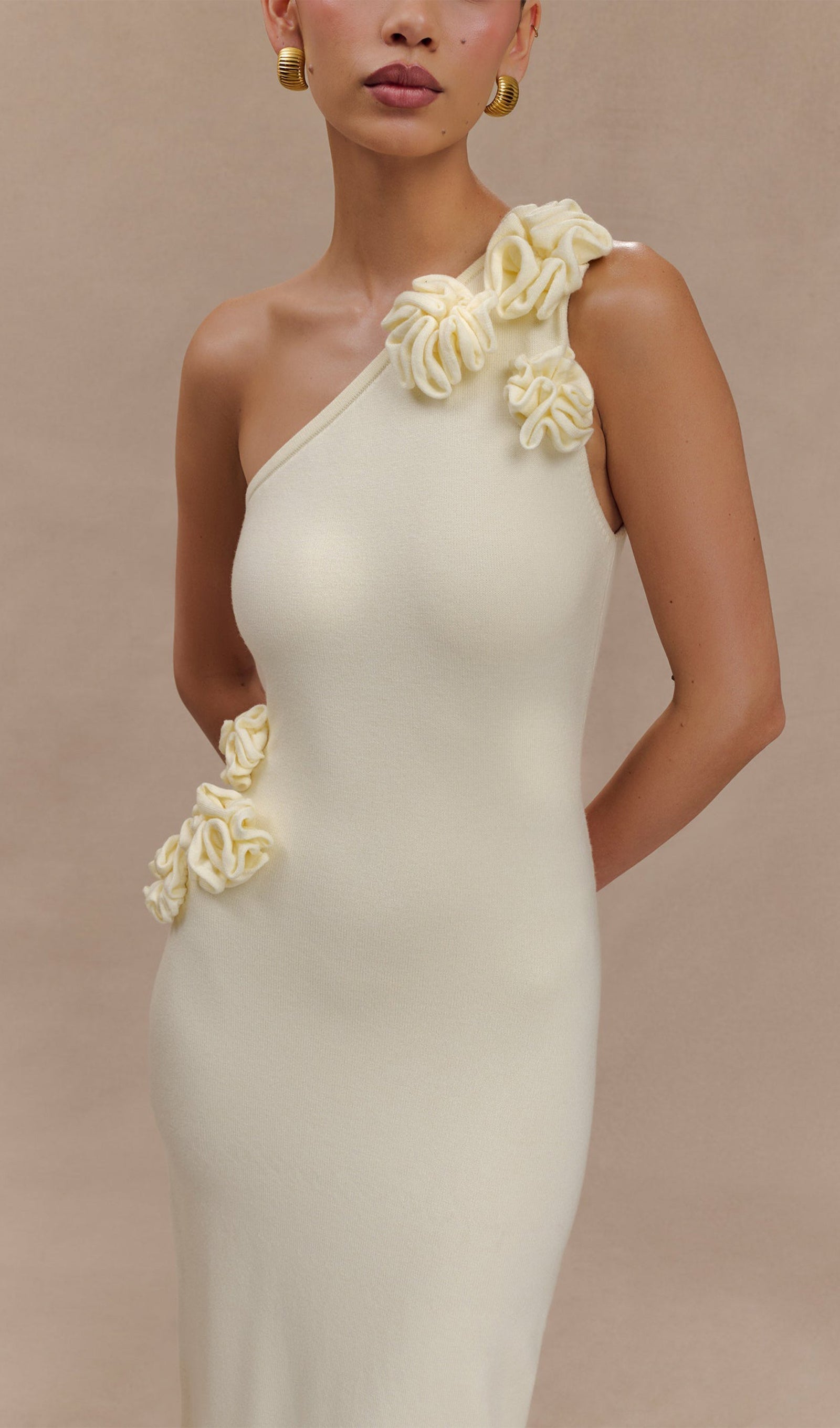 Tek Omuzlu Çiçekli Örme Uzun Elbise