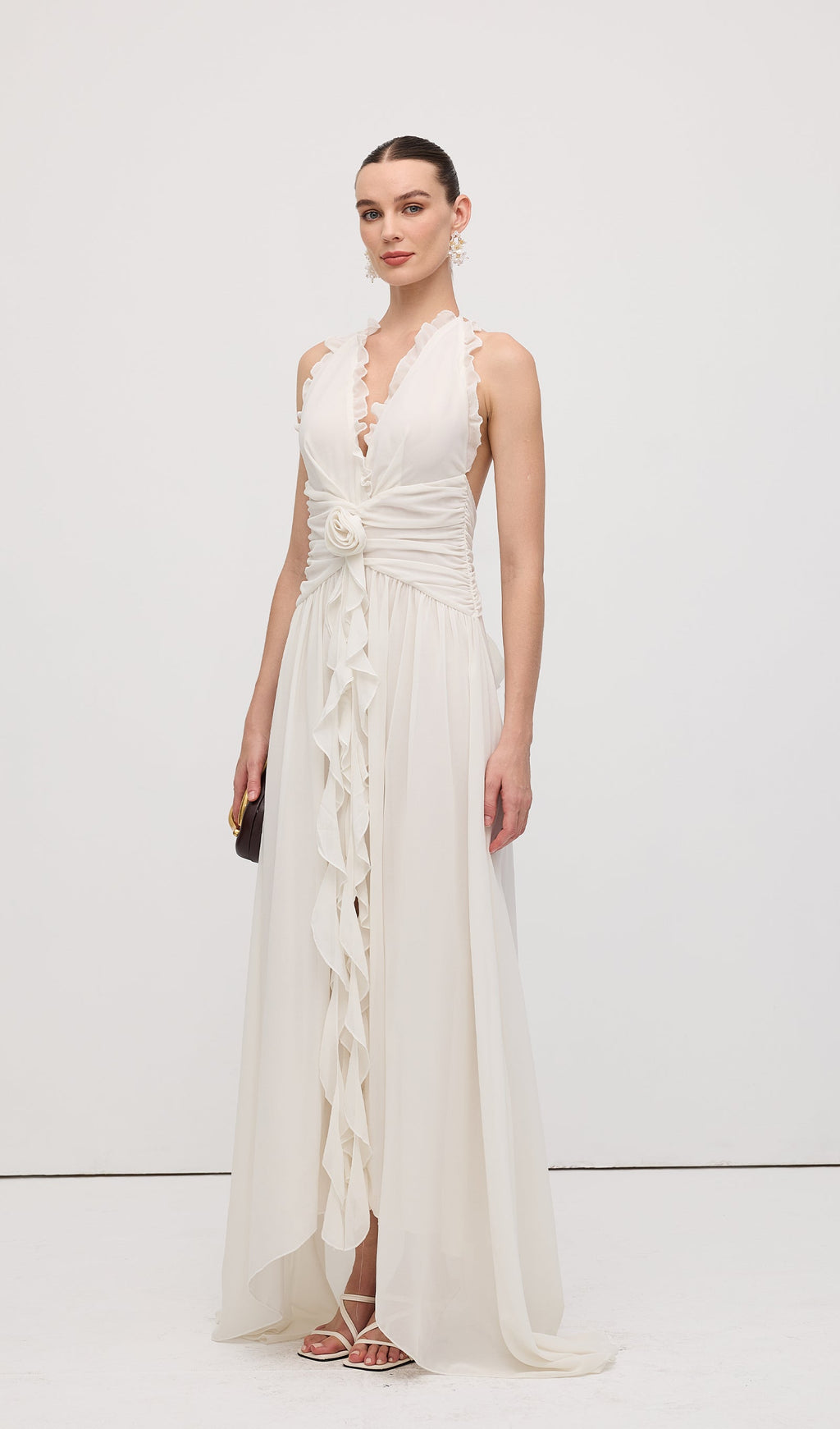 Halter Ruffles Gül Süslemeli Uzun Elbise Beyaz