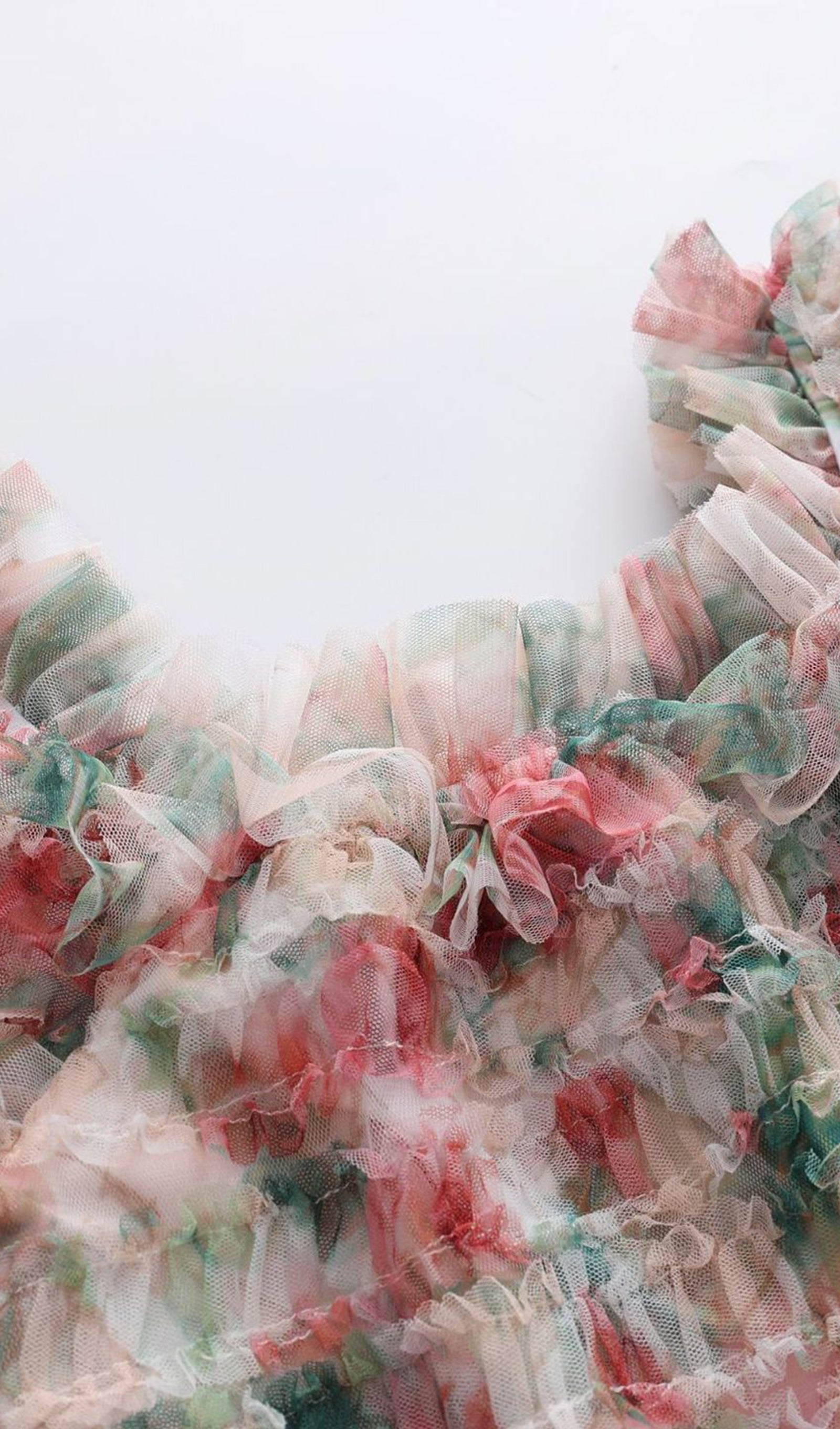 Omuz Açık Çiçekli Volanlı File Uzun Elbise