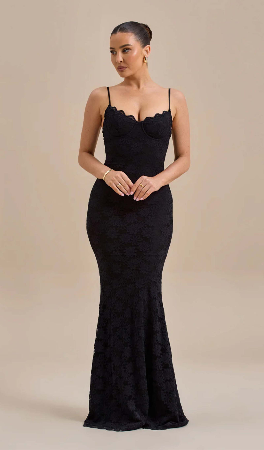 Katı Vücut Şekillendirici Dantel Uzun Elbise