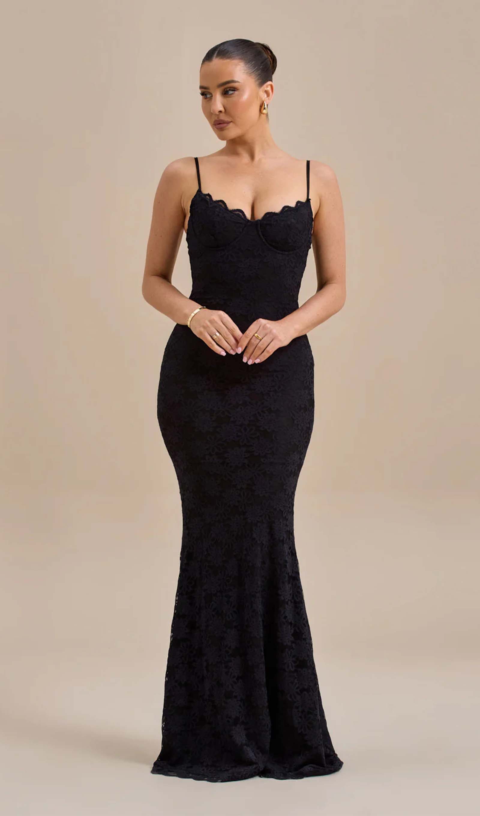 Katı Vücut Şekillendirici Dantel Uzun Elbise