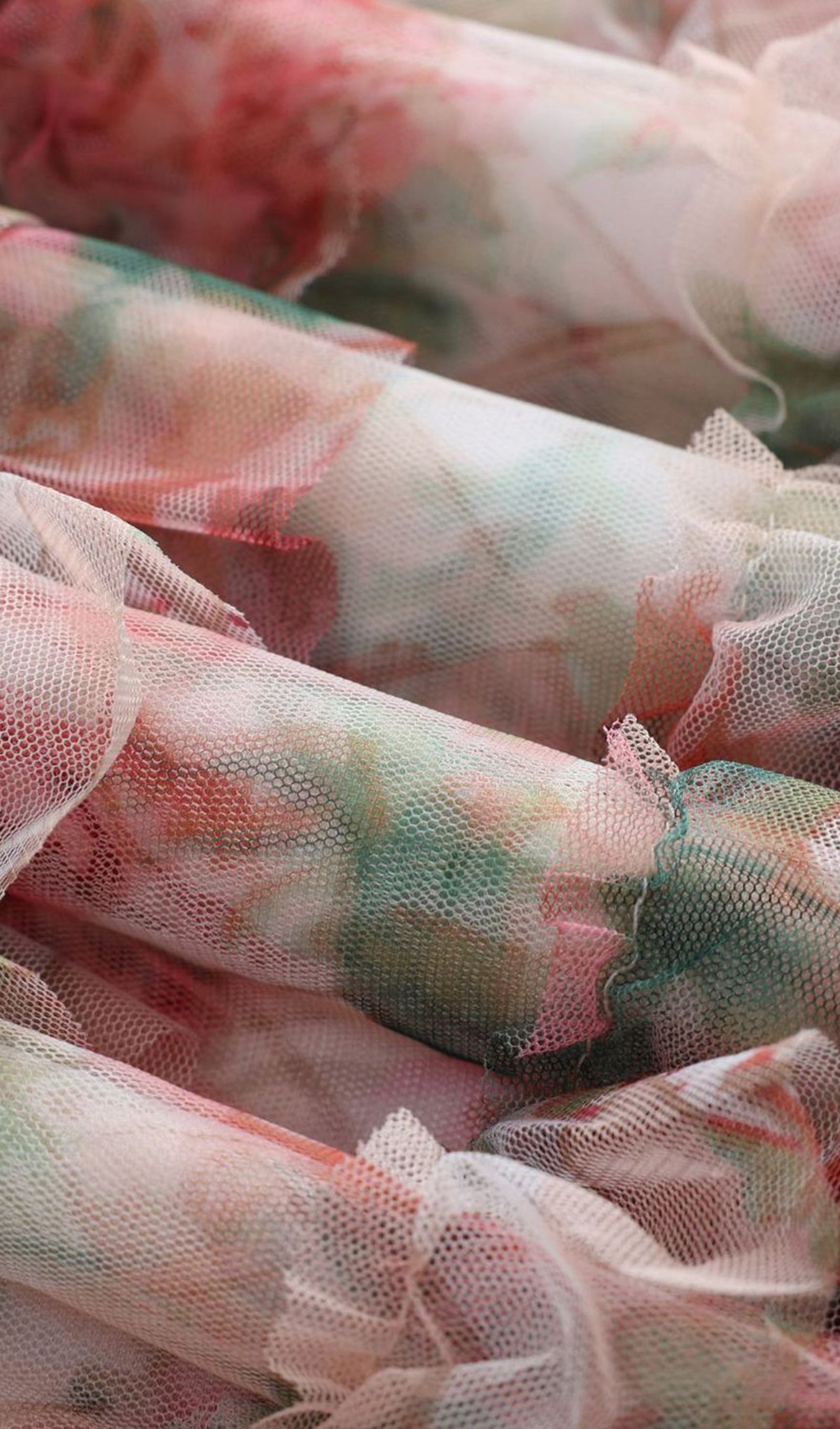 Omuz Açık Çiçekli Volanlı File Uzun Elbise