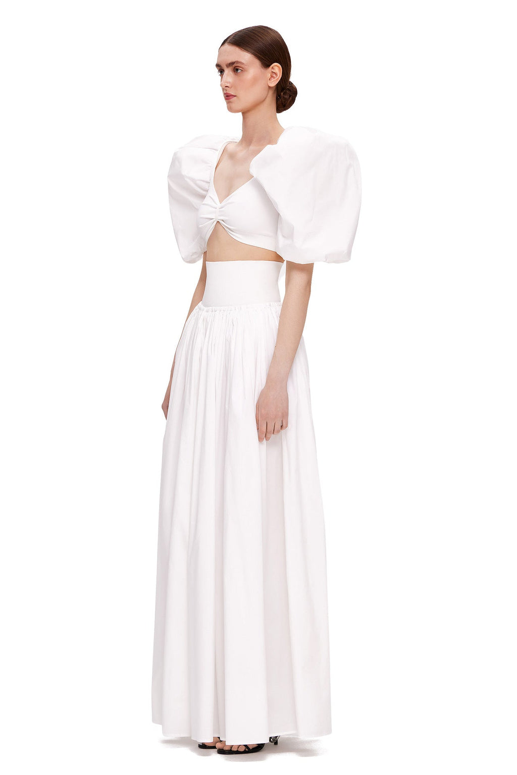 Çiçek Detaylı Beyaz Takım