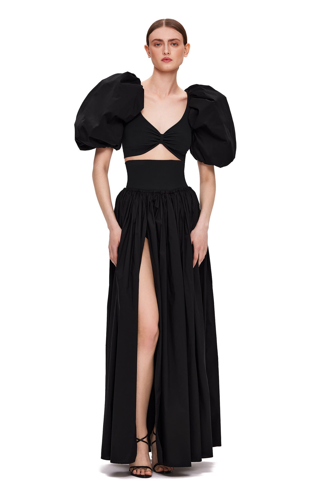 Çiçek Detaylı Beyaz Takım