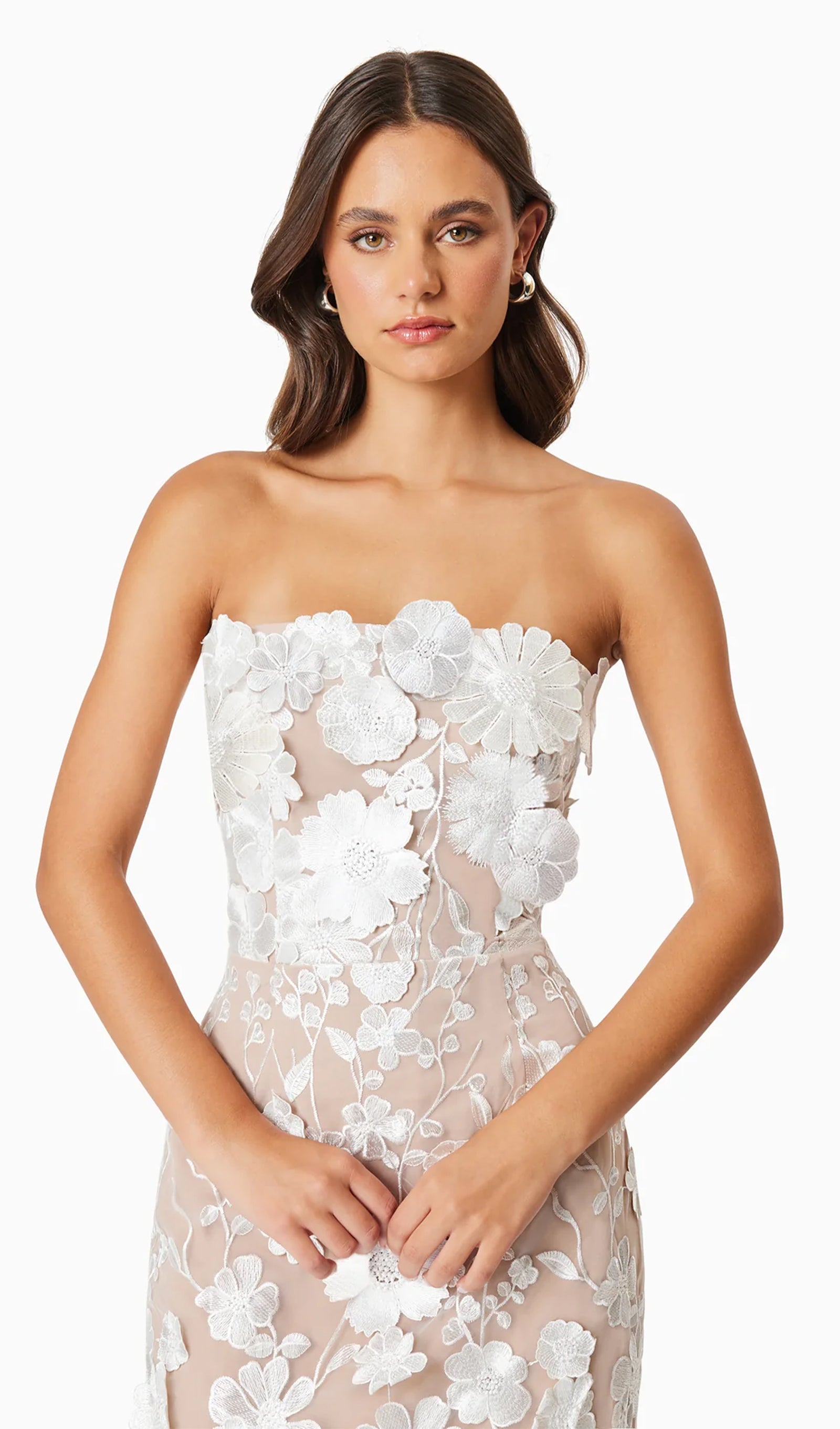 Çiçek İşlemeli Kolsuz Midi Elbise