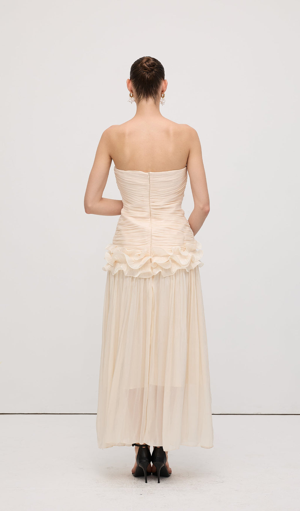 İnce Askısız Volanlı Uzun Elbise