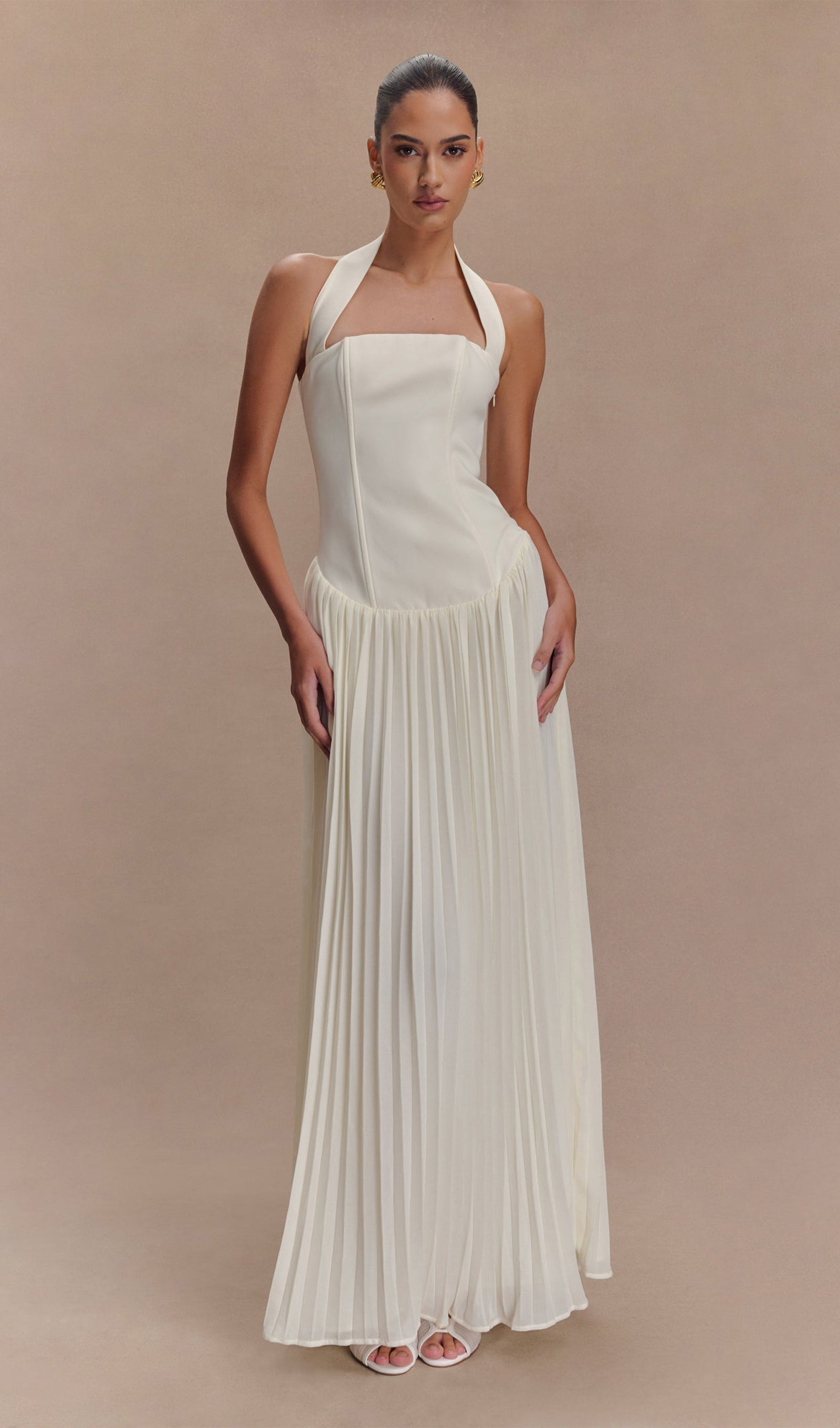 Pileli Askılı Uzun Elbise Beyaz