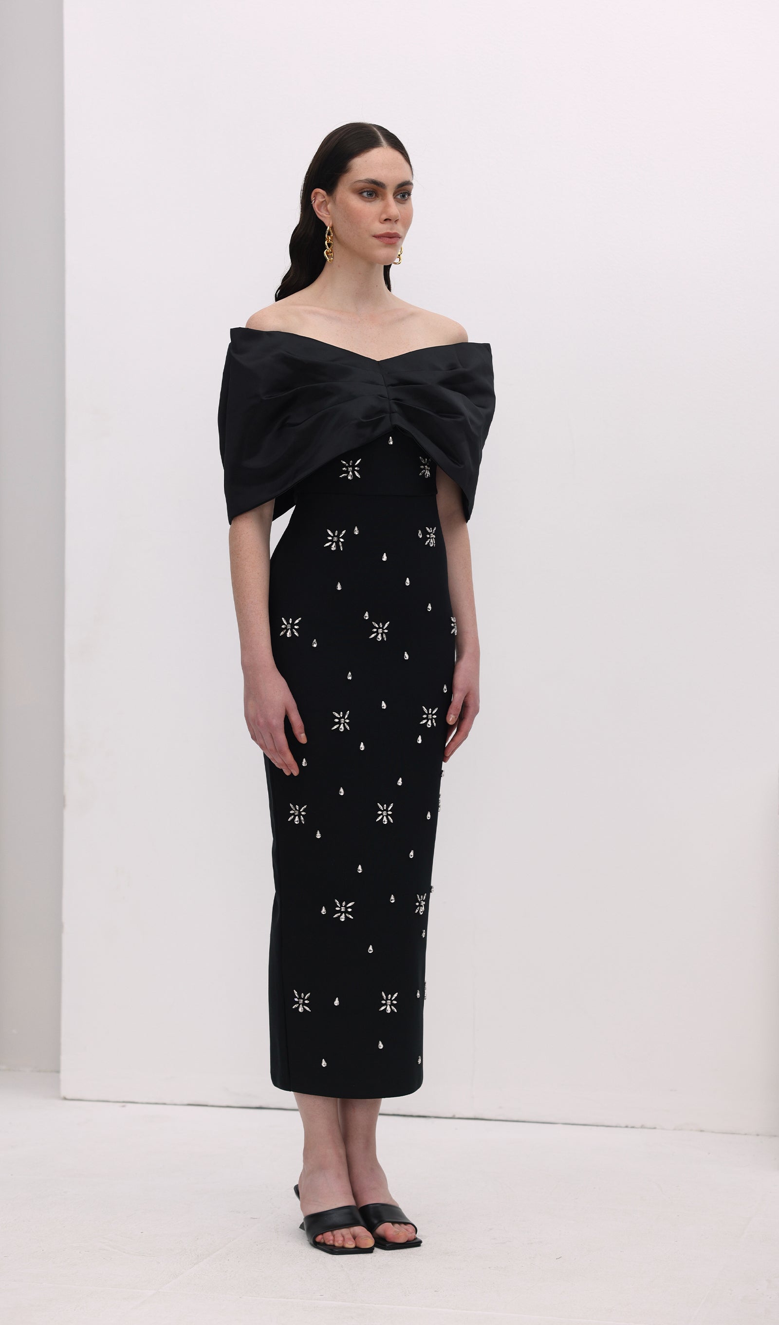 Omuz Açık Elmas Midi Elbise