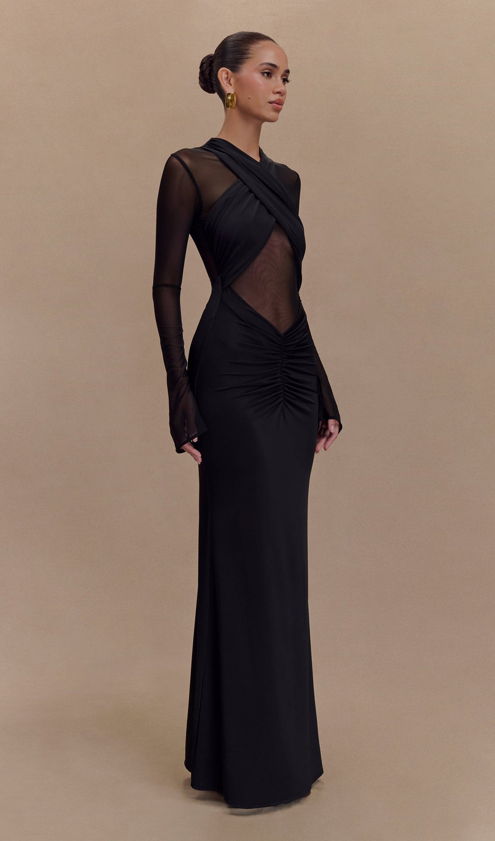 Siyah Slinky Ve File Uzun Kollu Maksi Elbise