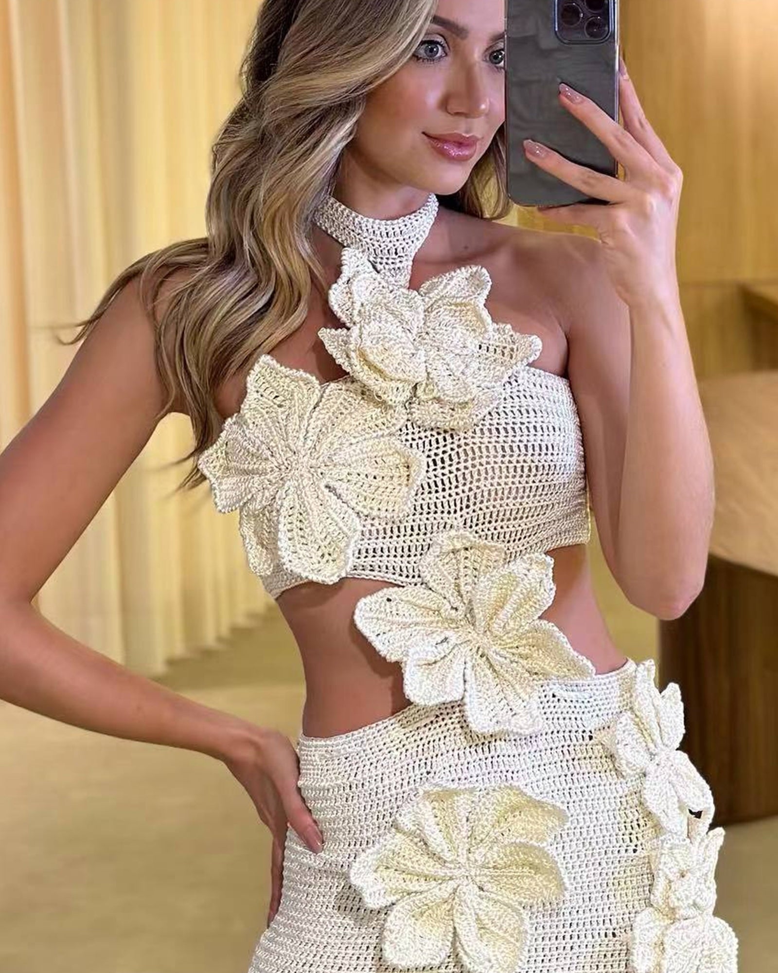 Beyaz/Siyah Örgü Çiçekli Mini Elbise