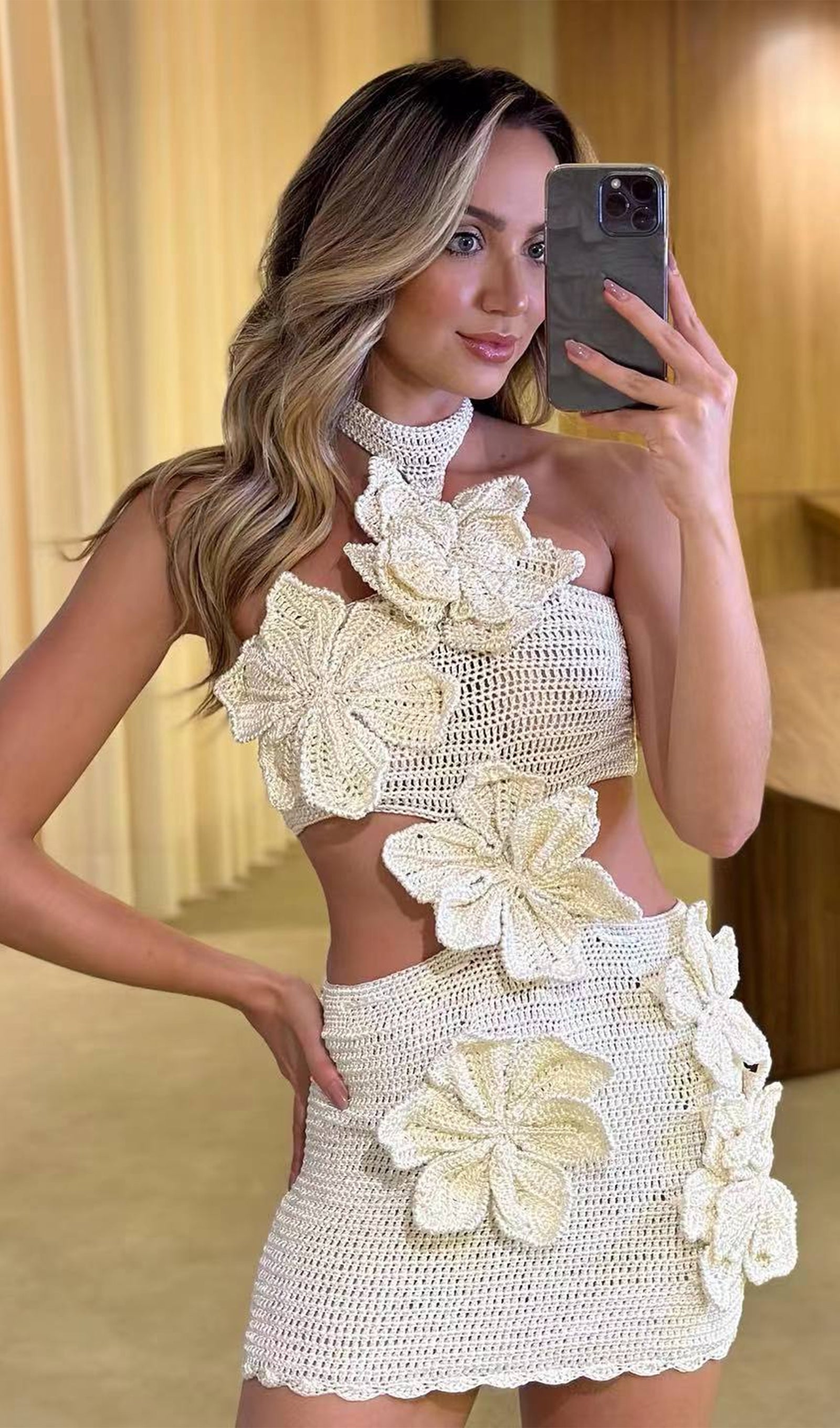 Beyaz/Siyah Örgü Çiçekli Mini Elbise