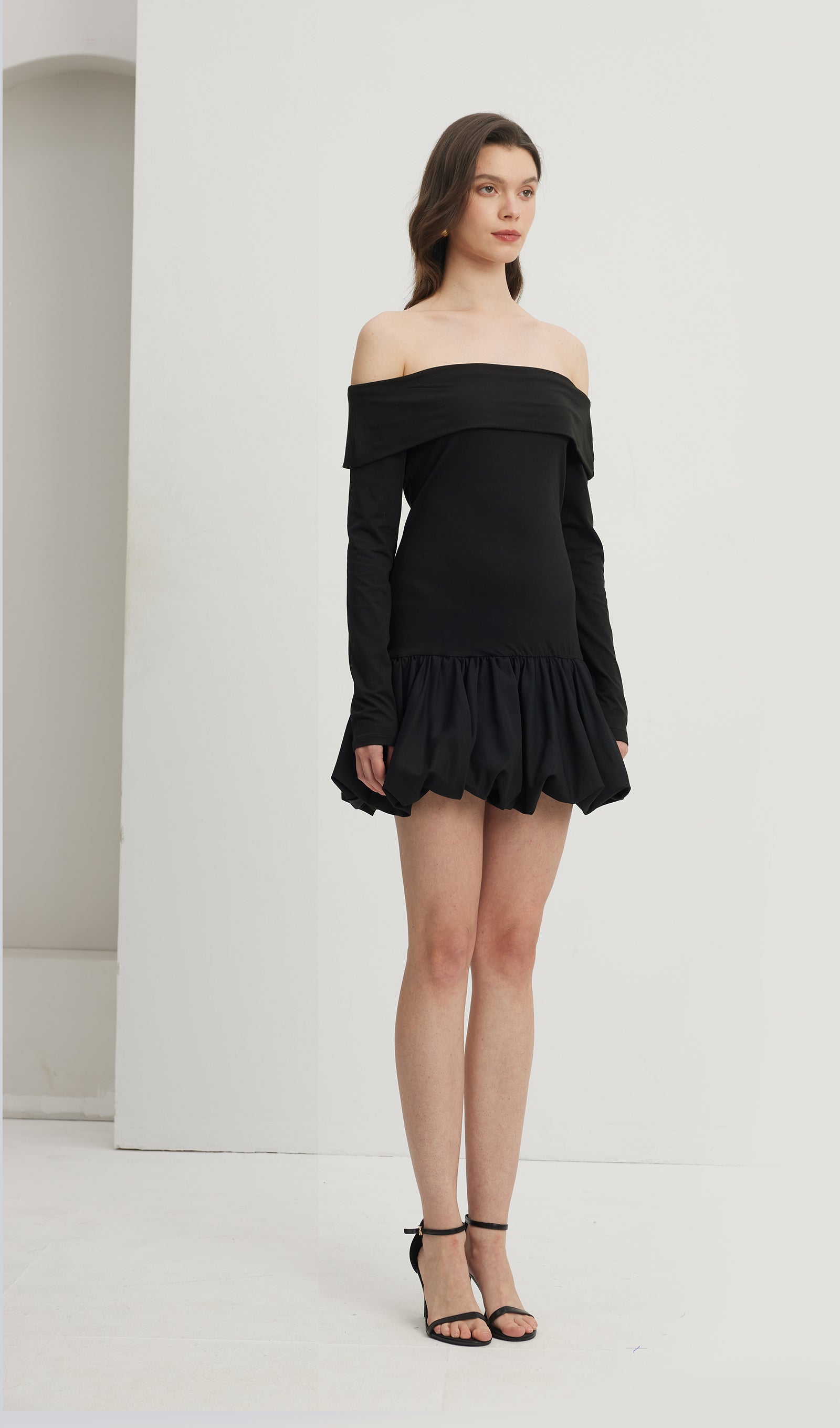 Açık Omuzlu Balon Mini Elbise-Siyah