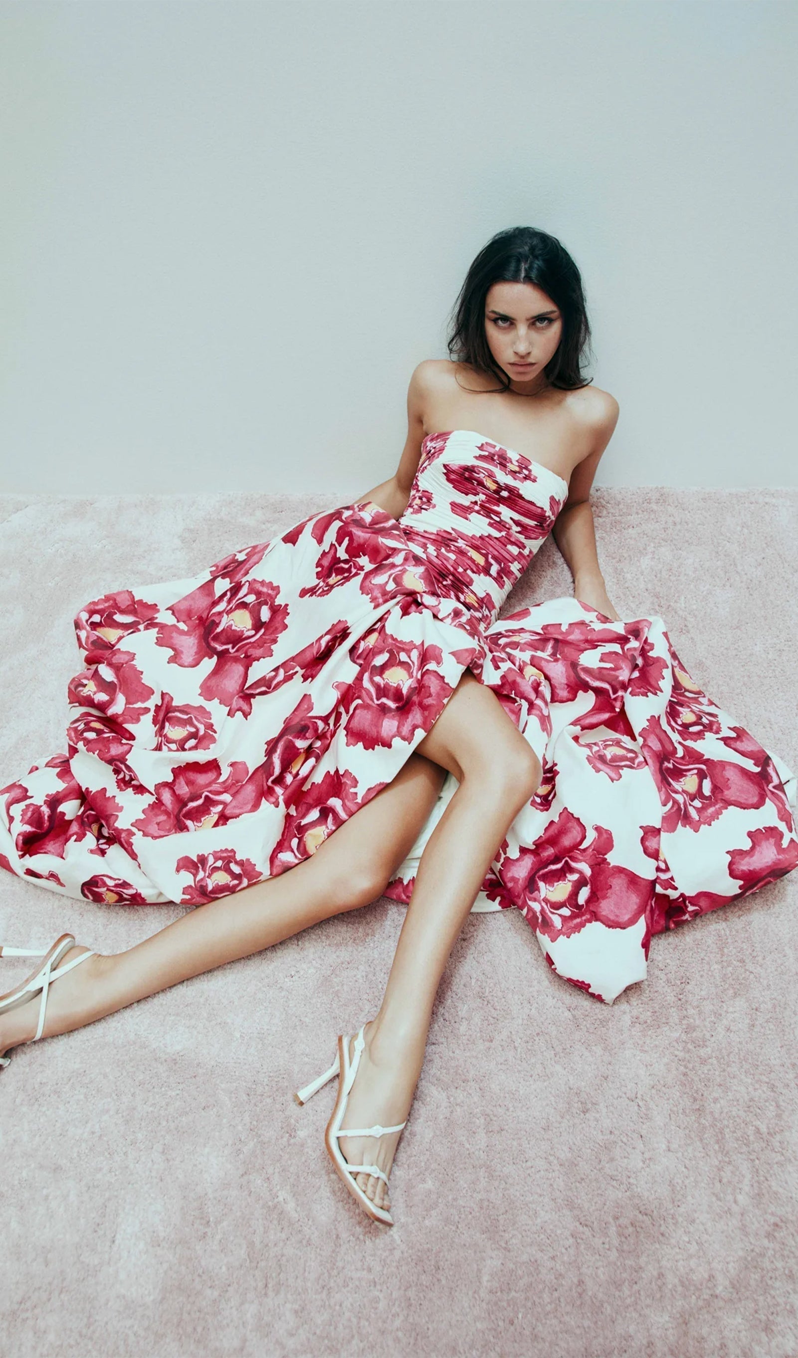 Kolsuz Büzgülü Drapeli Yırtıklı Uzun Elbise