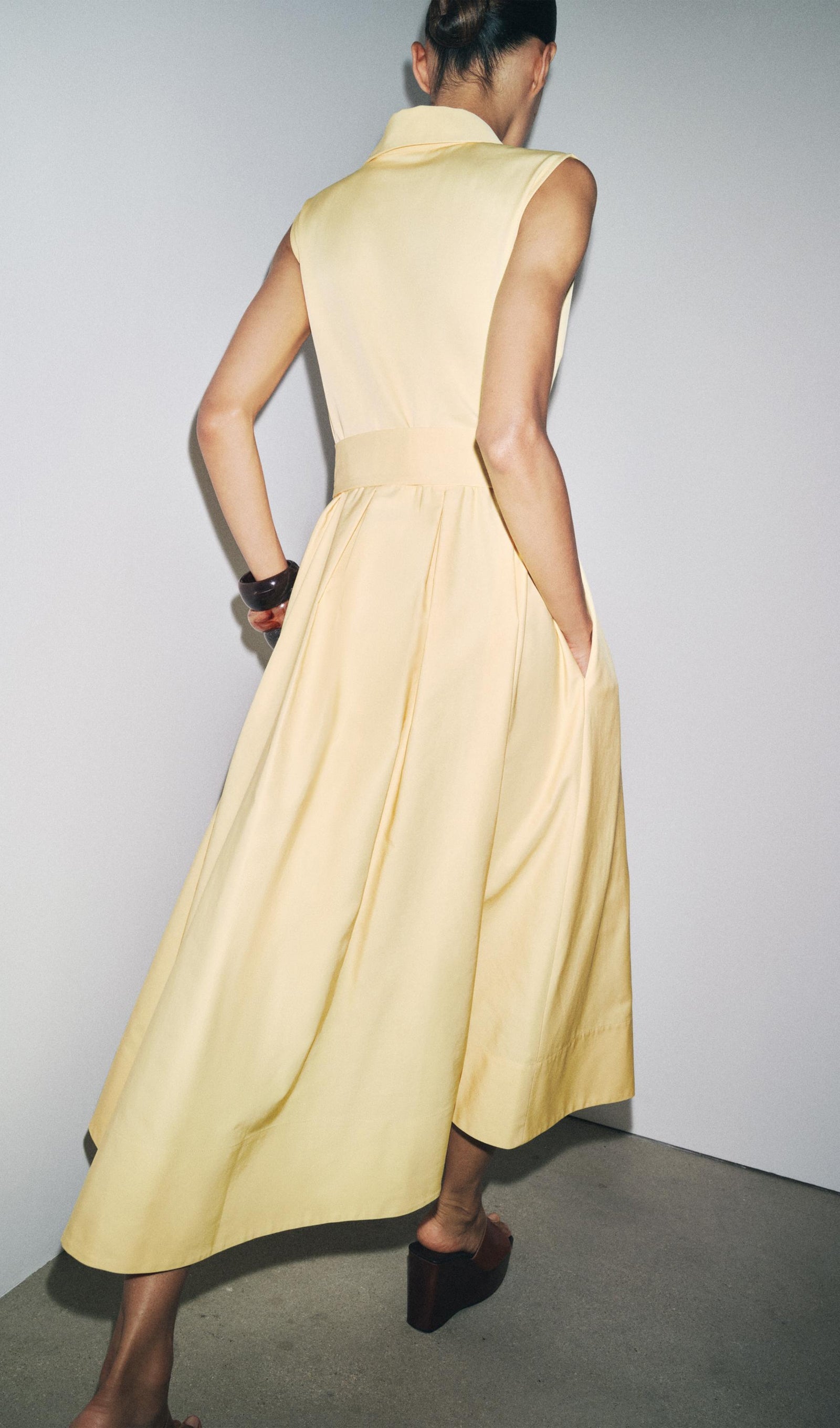 Kolsuz Kemerli Gömlek Midi Elbise