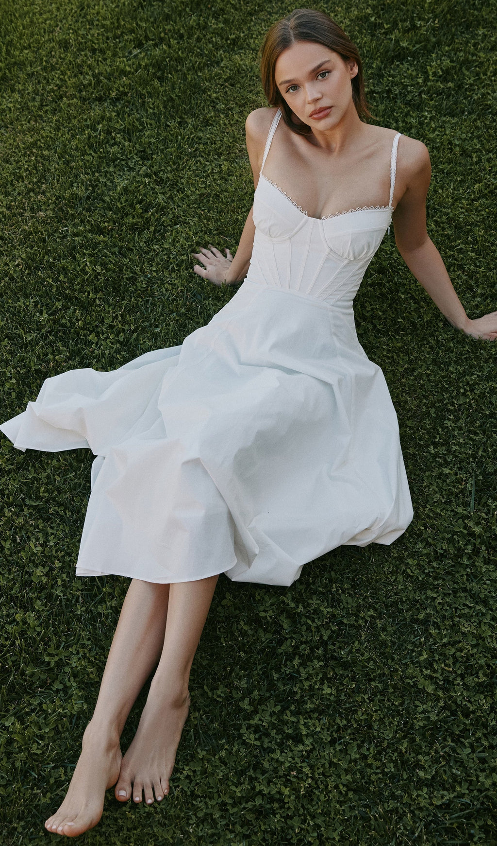 Beyaz Esnek Pamuklu Midi Elbise