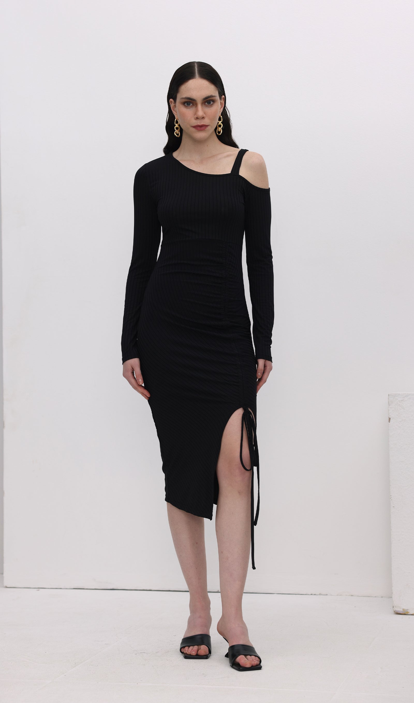 Düz Pileli Bölünmüş Midi Elbise