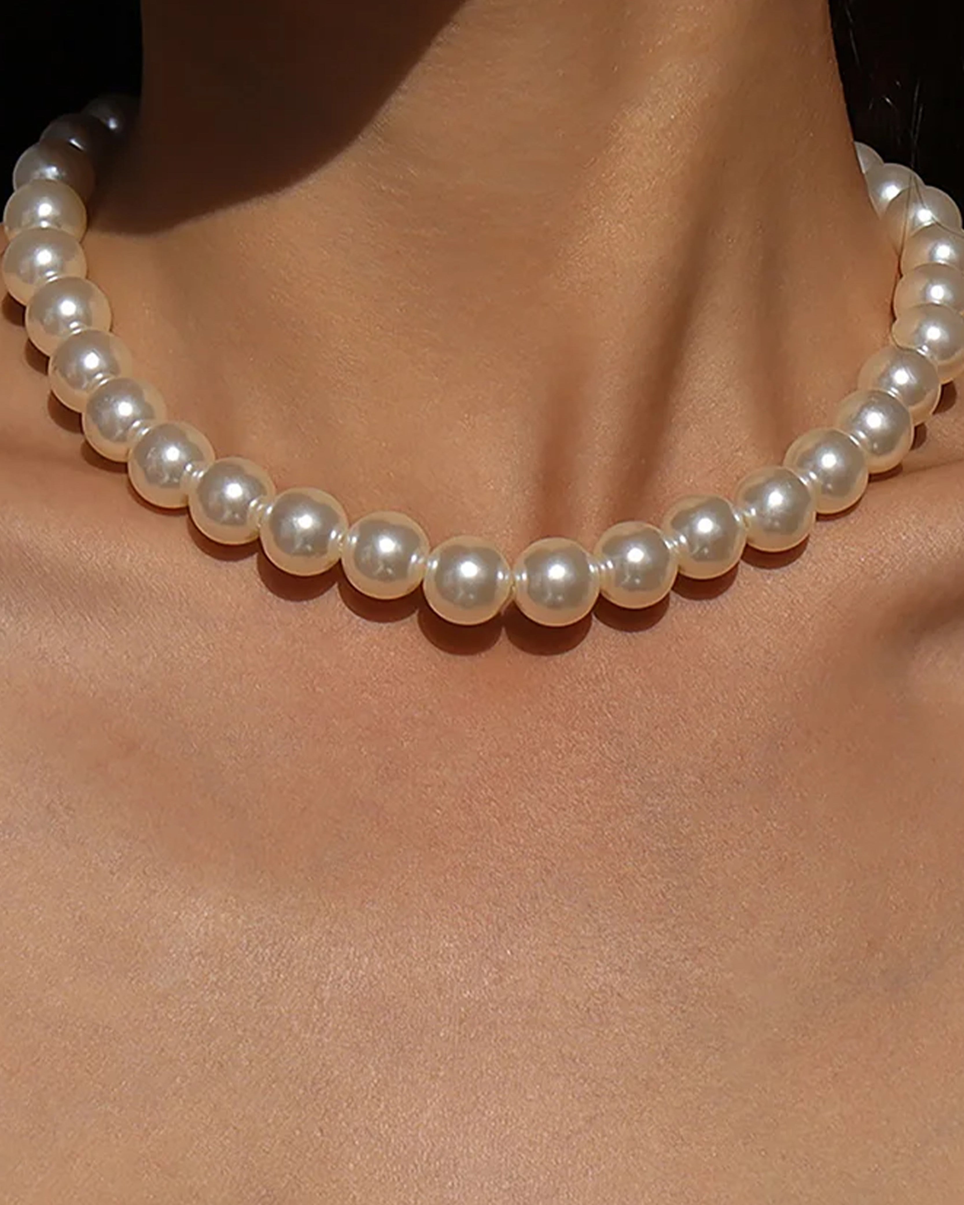 Zarif Ve Sade İnci Kolye